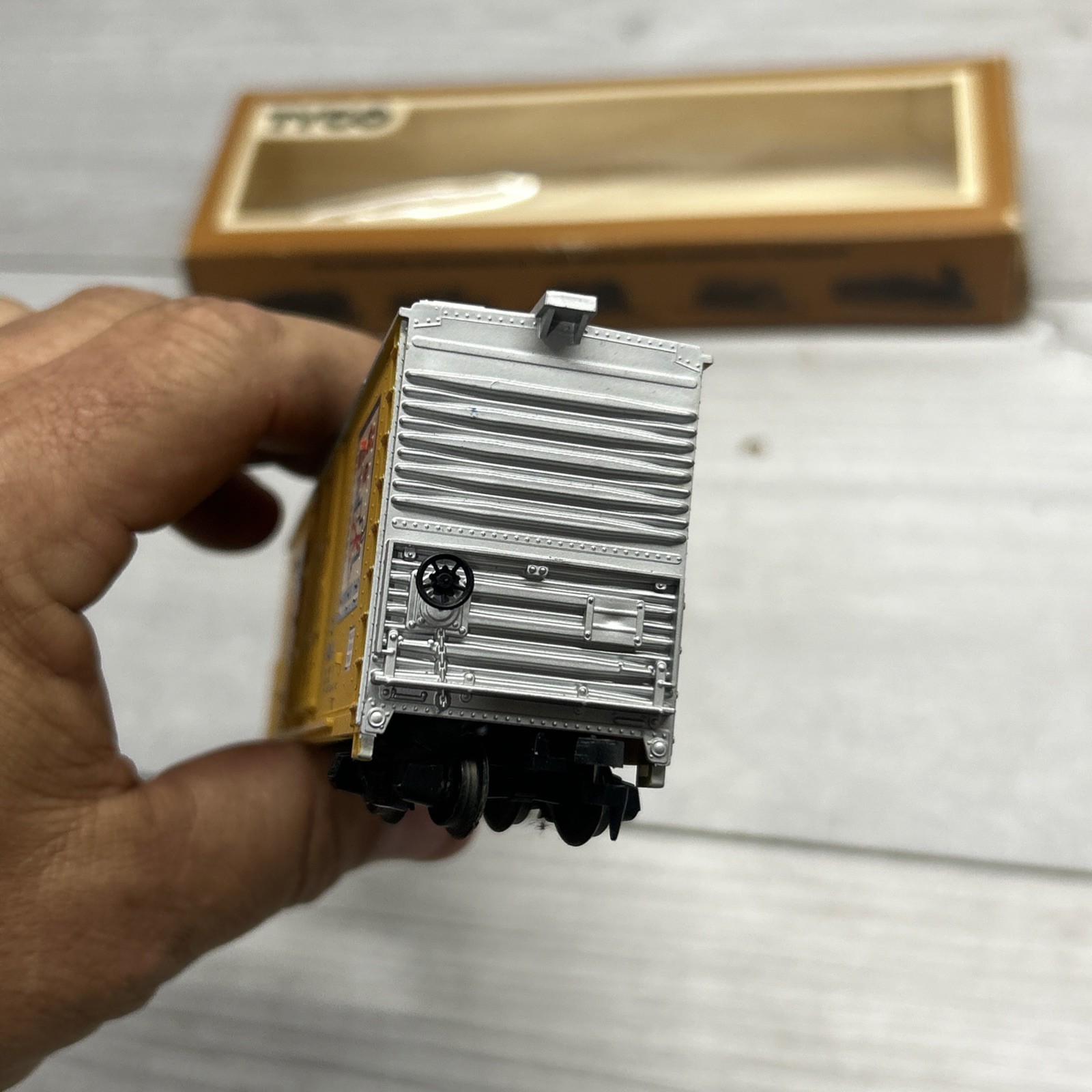 HO Scale Union Pacific Railroad 50′ High Roof Boxcar #300631