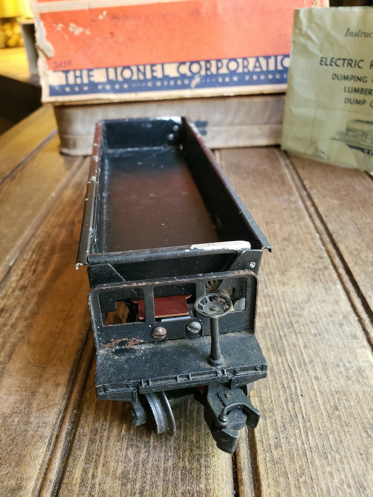 Lionel 3459 Automatic Dump Car Tin Toy Train With (Box Rough Condition)
