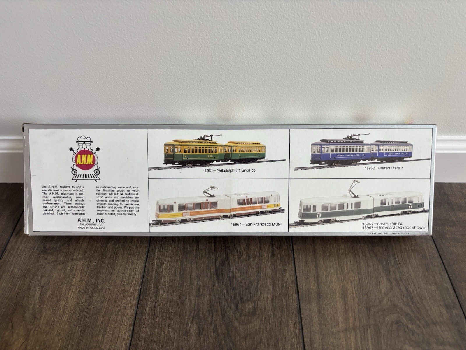 AHM, HO Scale 16951 PTC Power & Dummy Non-powered Trolley’s Set New In Box