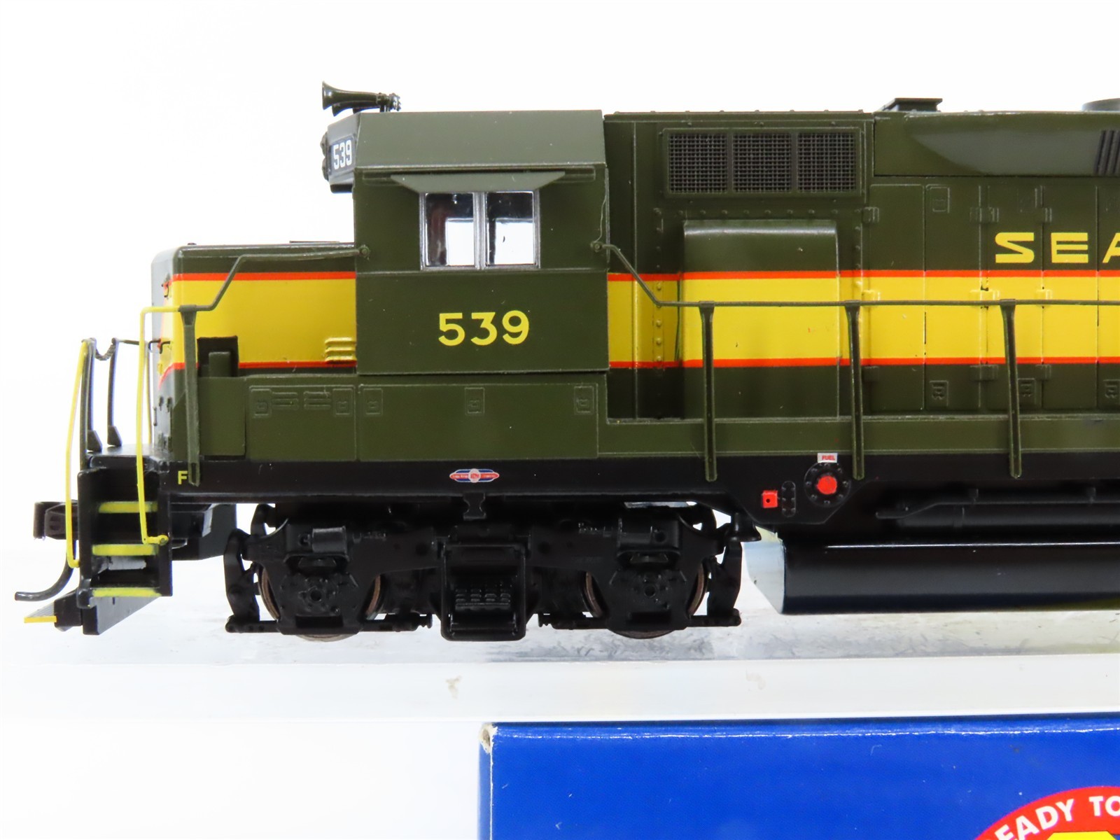 HO Scale Athearn 91765 SAL Seaboard Air Line EMD GP35 Diesel #539 – DCC Ready