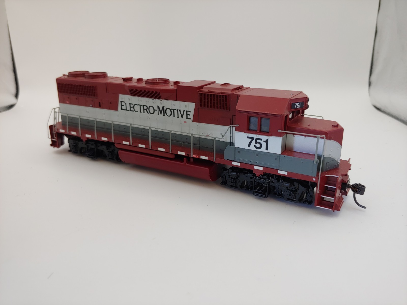 Electro Motive Leasing EMD Lease GP38-2 Diesel Locomotive #751 HO Athearn RTR