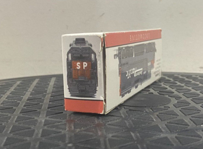 N Scale Dummy Locomotive Southern Pacific 9725