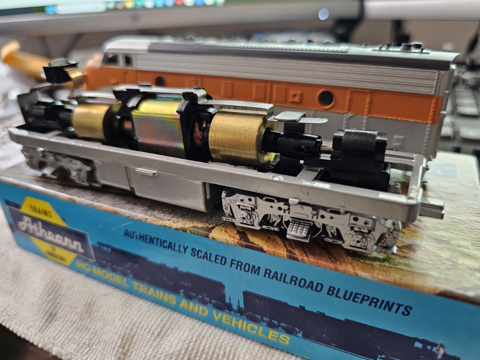 ATHEARN 3249 WESTERN PACIFIC F7A SUPER POWERED Diesel Locomotive C8