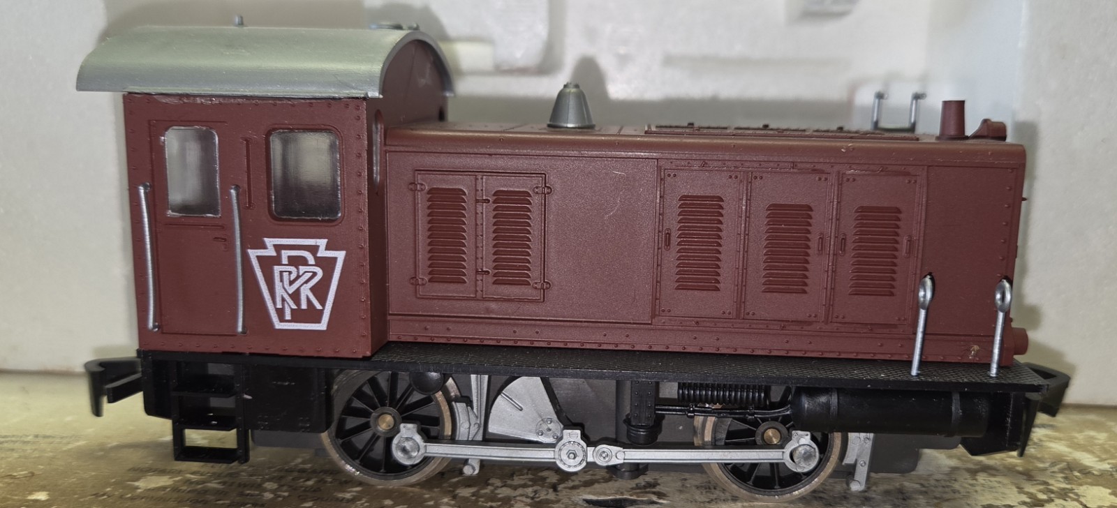 AHM/POLA 2 RAIL “O” SCALE PENNSYLVANIA RR INDUSTRIAL SWITCHER #7110B NEW IN OB