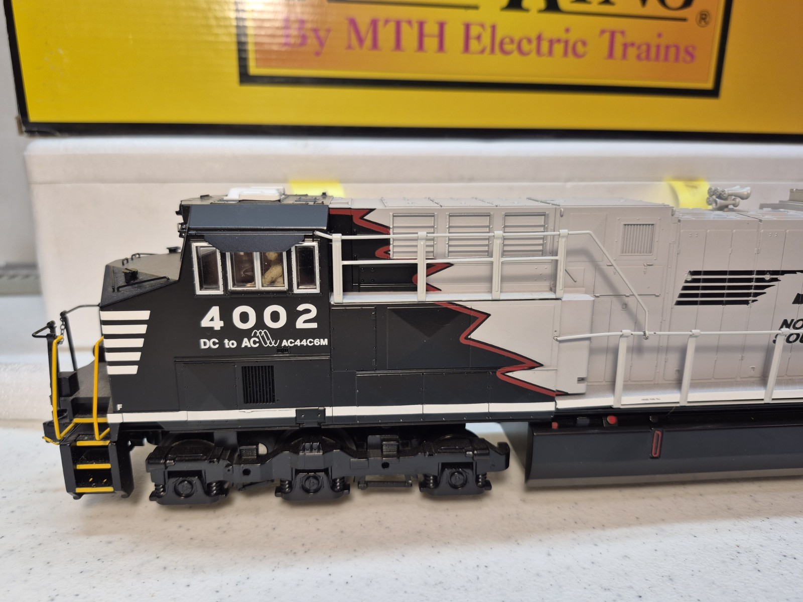 Rail King O Gauge 30-20434-1e Norfolk Southern ES44AC Imperial Diesel w/ PS3