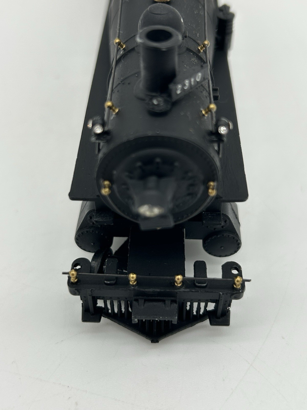 Unbranded Boston/Maine 2-8-0 Steam Locomotive W/tender, tested working HO gauge