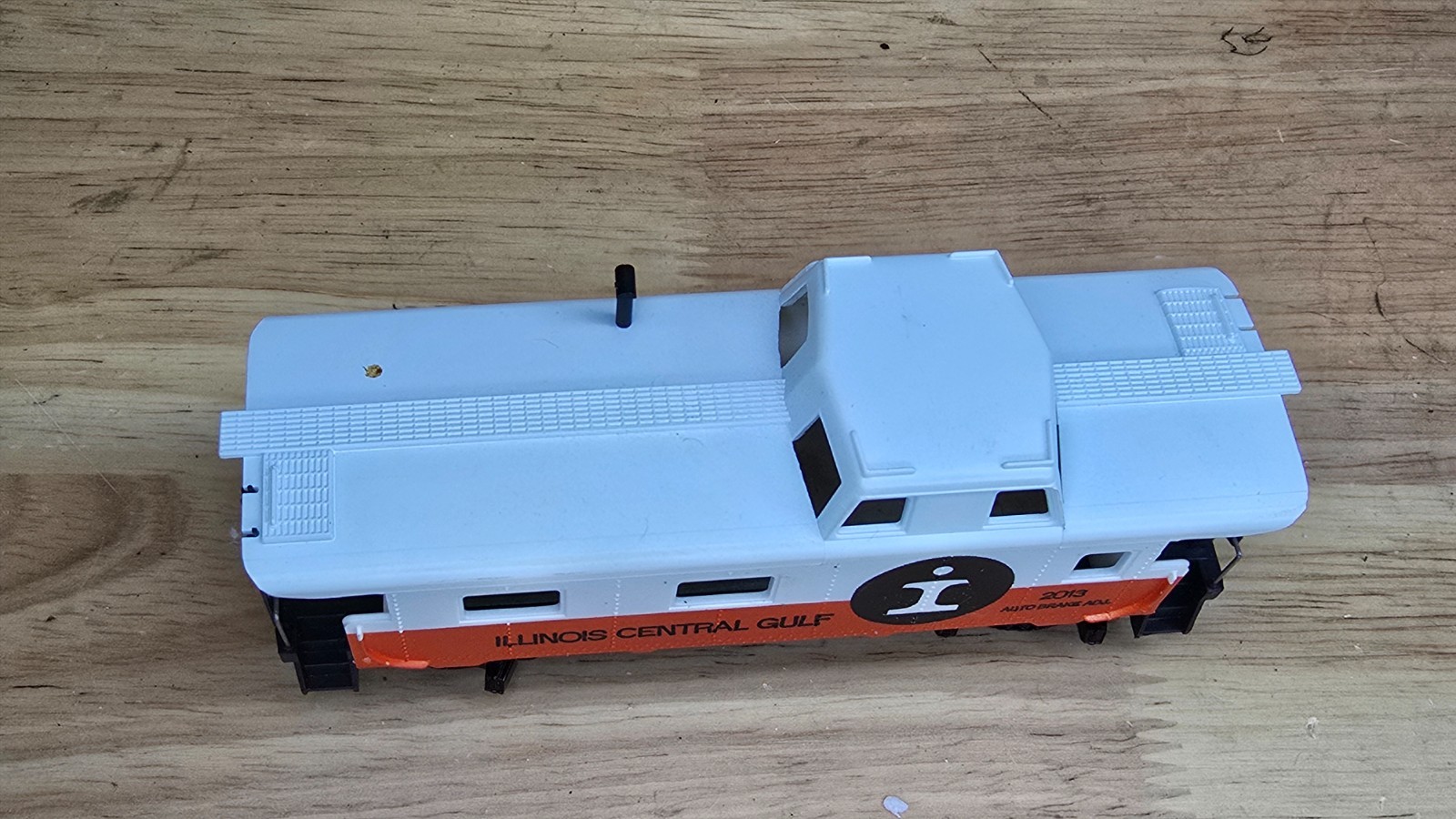 Tyco Illinois Central Gulf 8-Wheel Train Caboose ICG No. 327Z HO Scale with Box