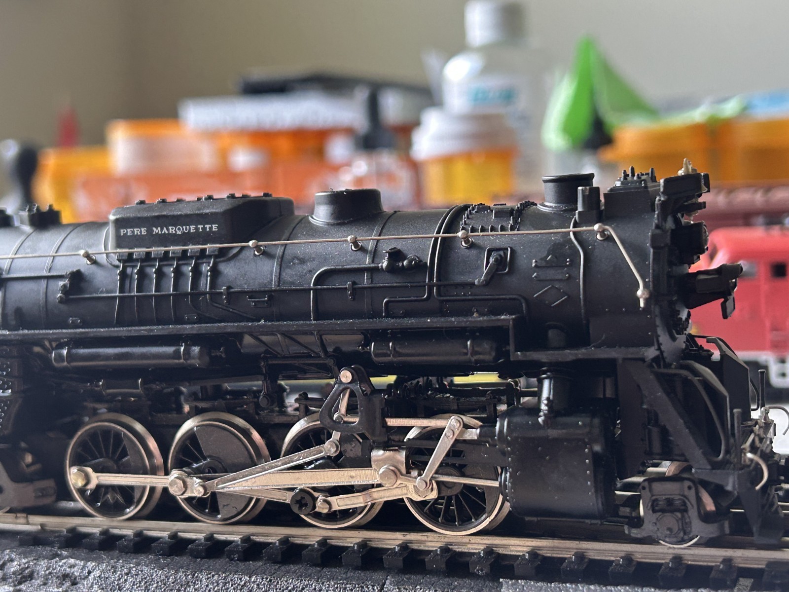 Vintage HO Scale AHM Rivarossi 2-8-4 Steam – Pere Marquette #1222 Box/paperwork