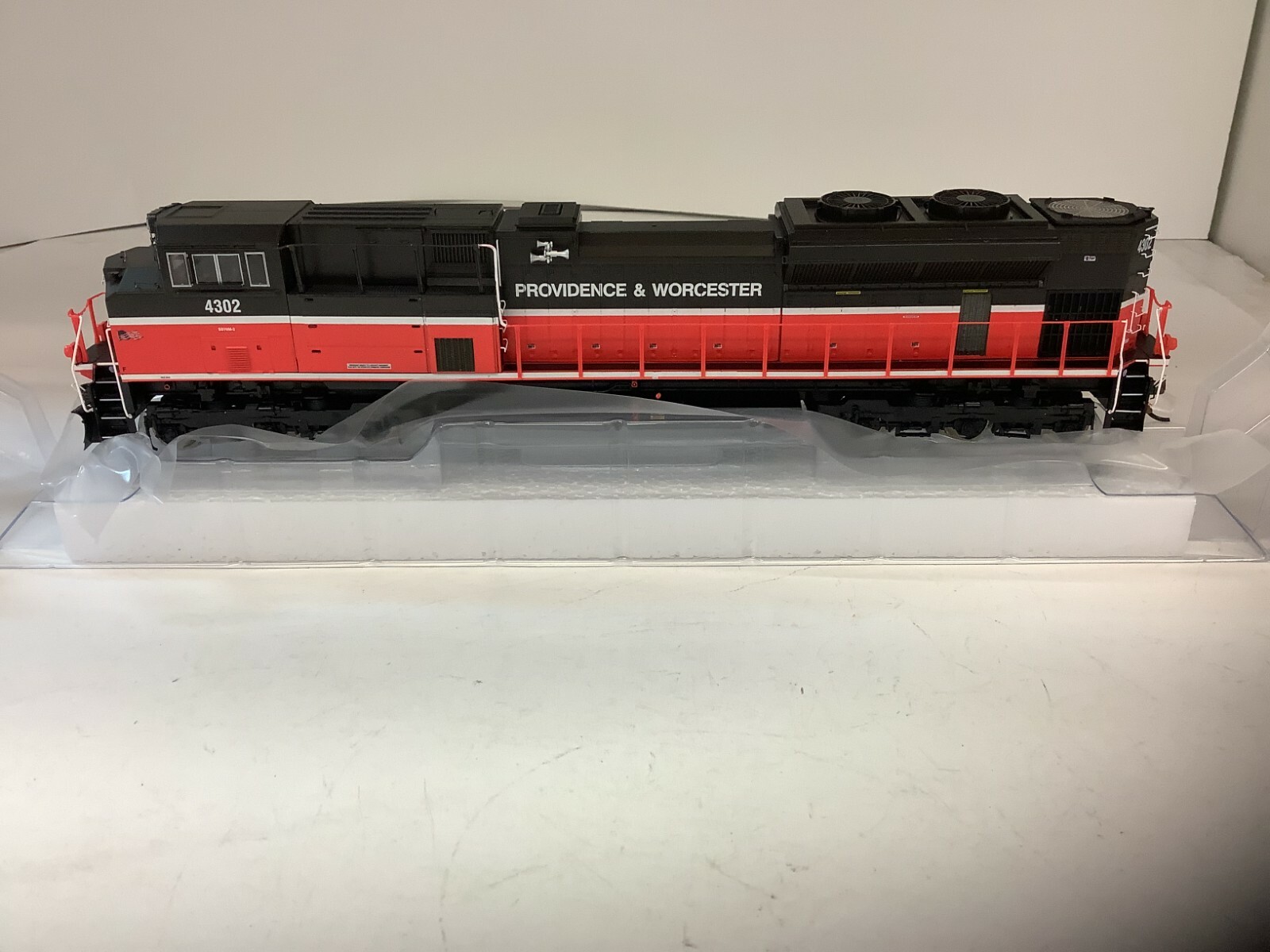 Athearn Genesis #G70585 HO scale “FP&W” DCC & SOUND READY SD70M-2 Rd.#4302