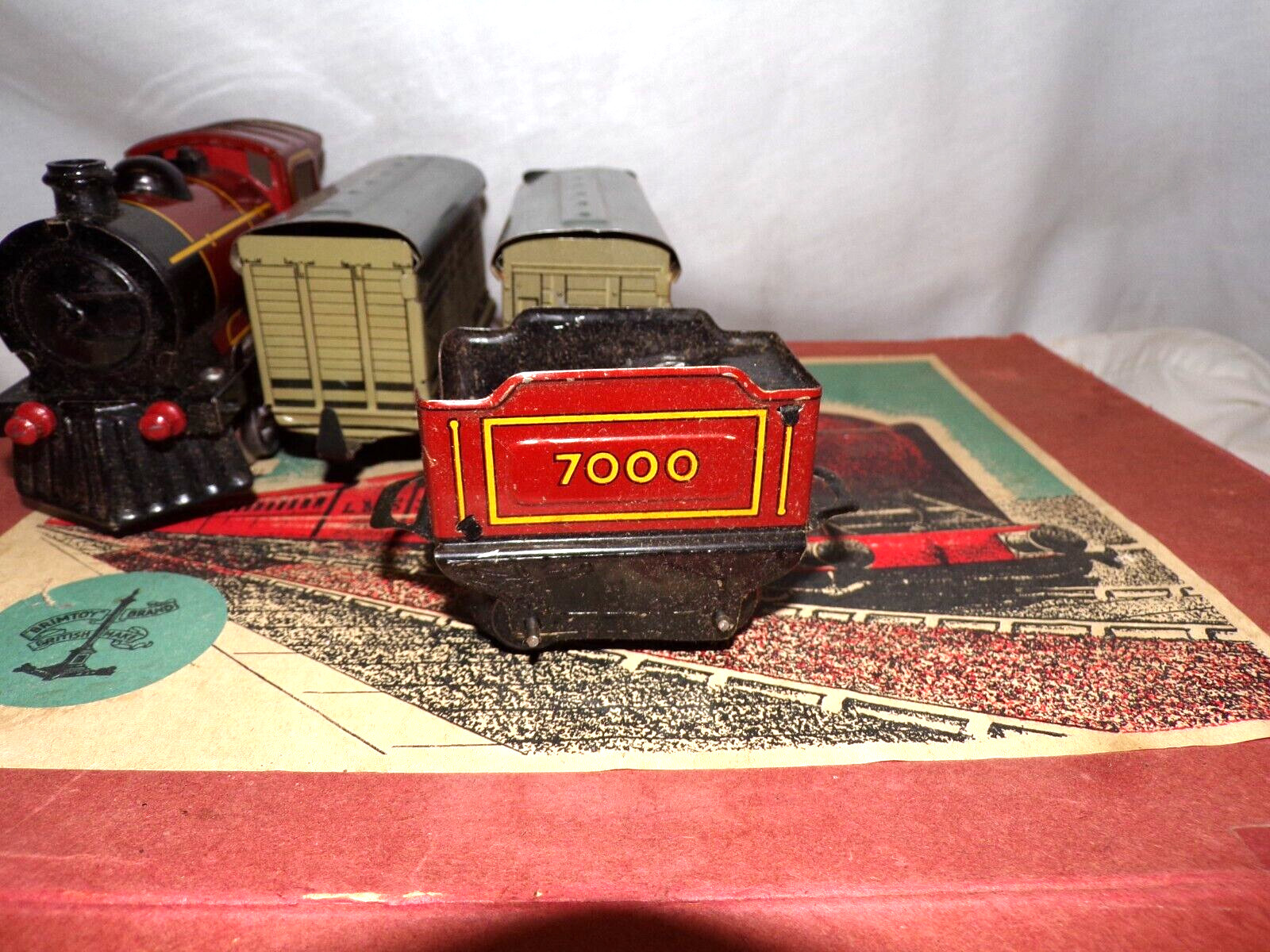 VINTAGE UK BRIMTOY TRAIN CLOCKWORK TRAIN SET WITH BOX