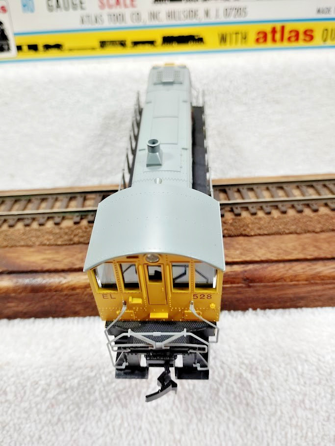 HO Scale Atlas # 8276 Erie Lackawanna S-4 Diesel Powered Locomotive #528 & Box