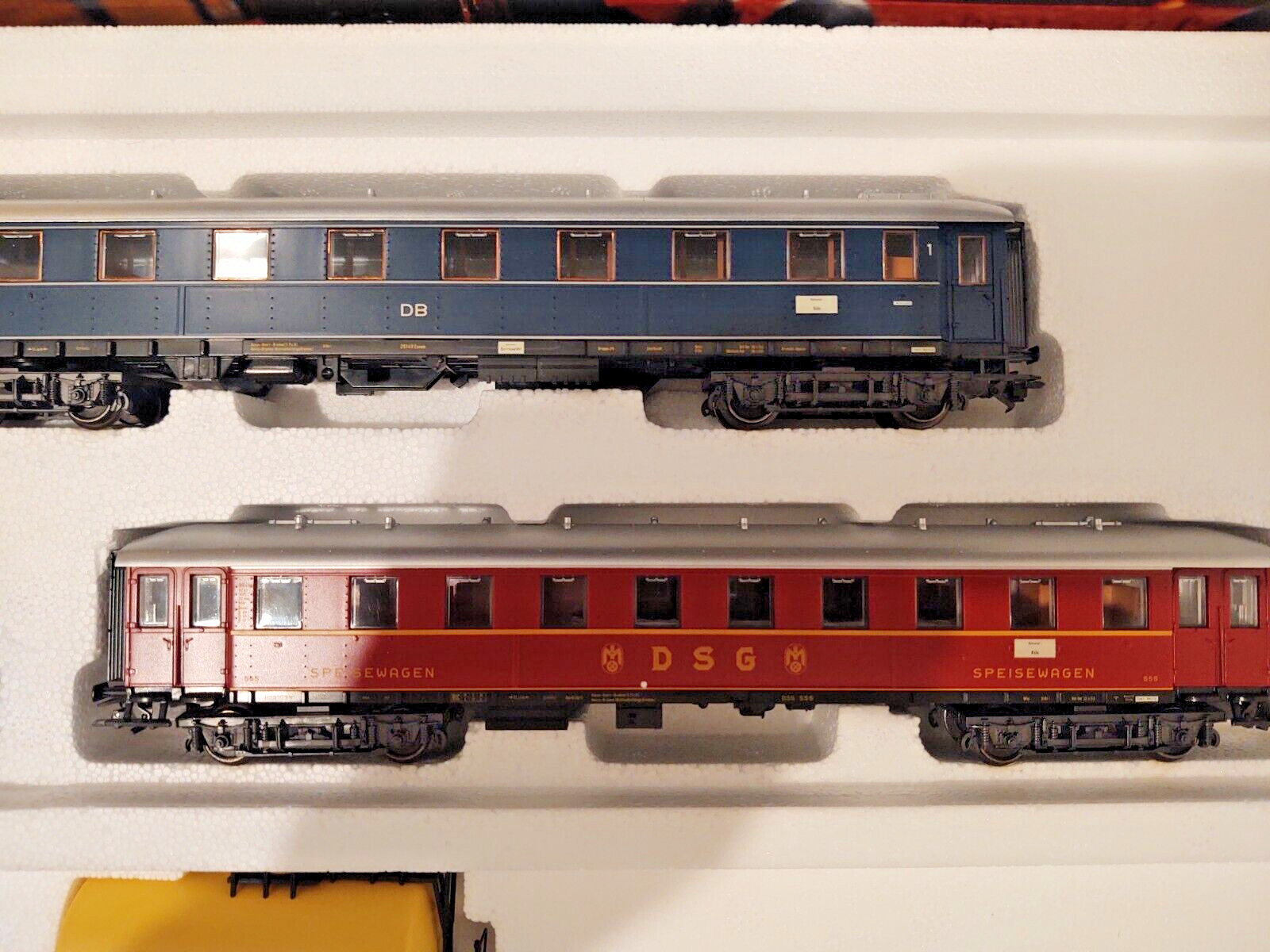 MARKLIN HO 29845 NEW 2 German Fed loco train sets BR-003 steam & BR-216 Digital