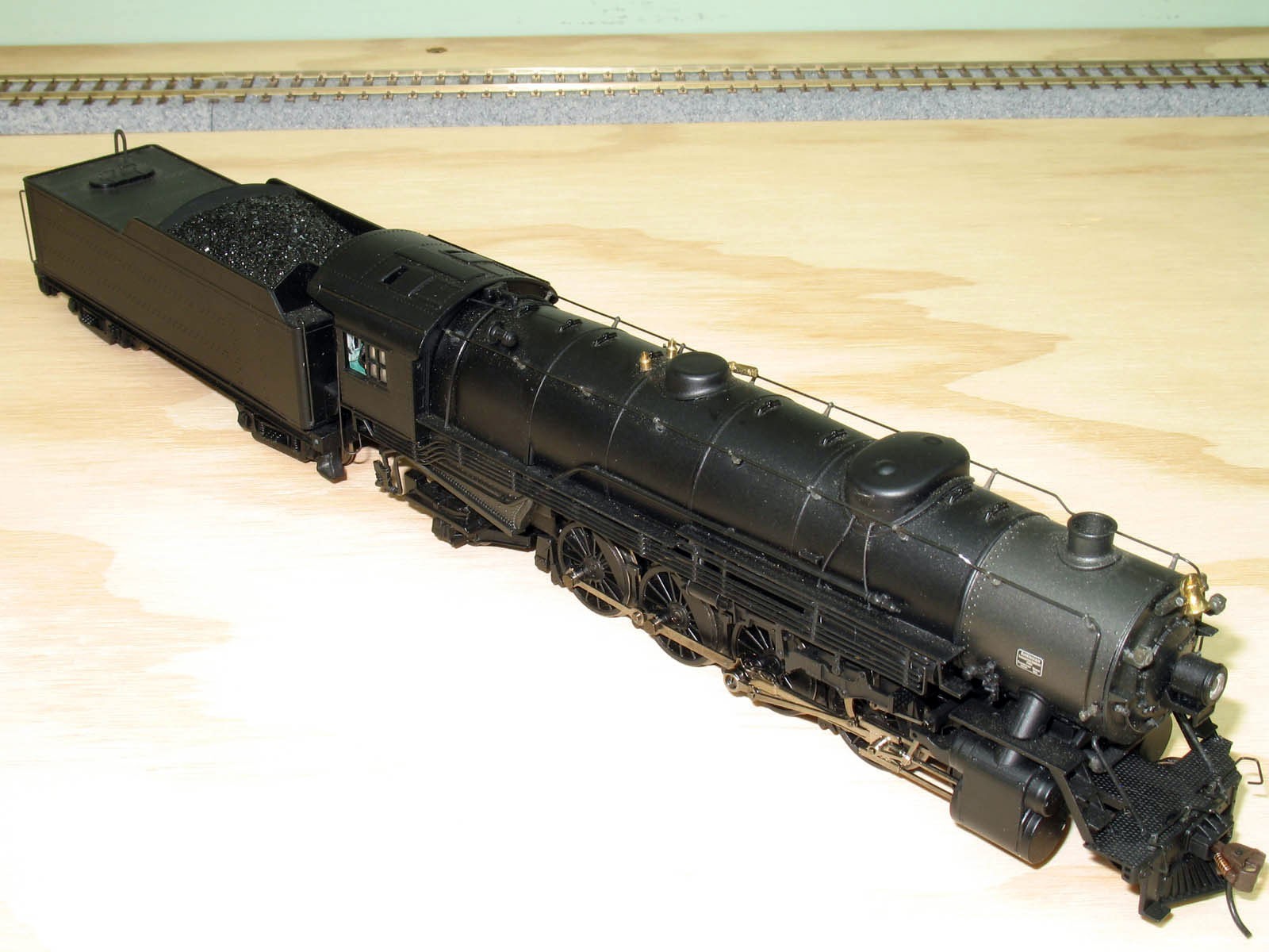 Bachmann Spectrum HO Heavy Mountain 4-8-2 – Undecorated, New