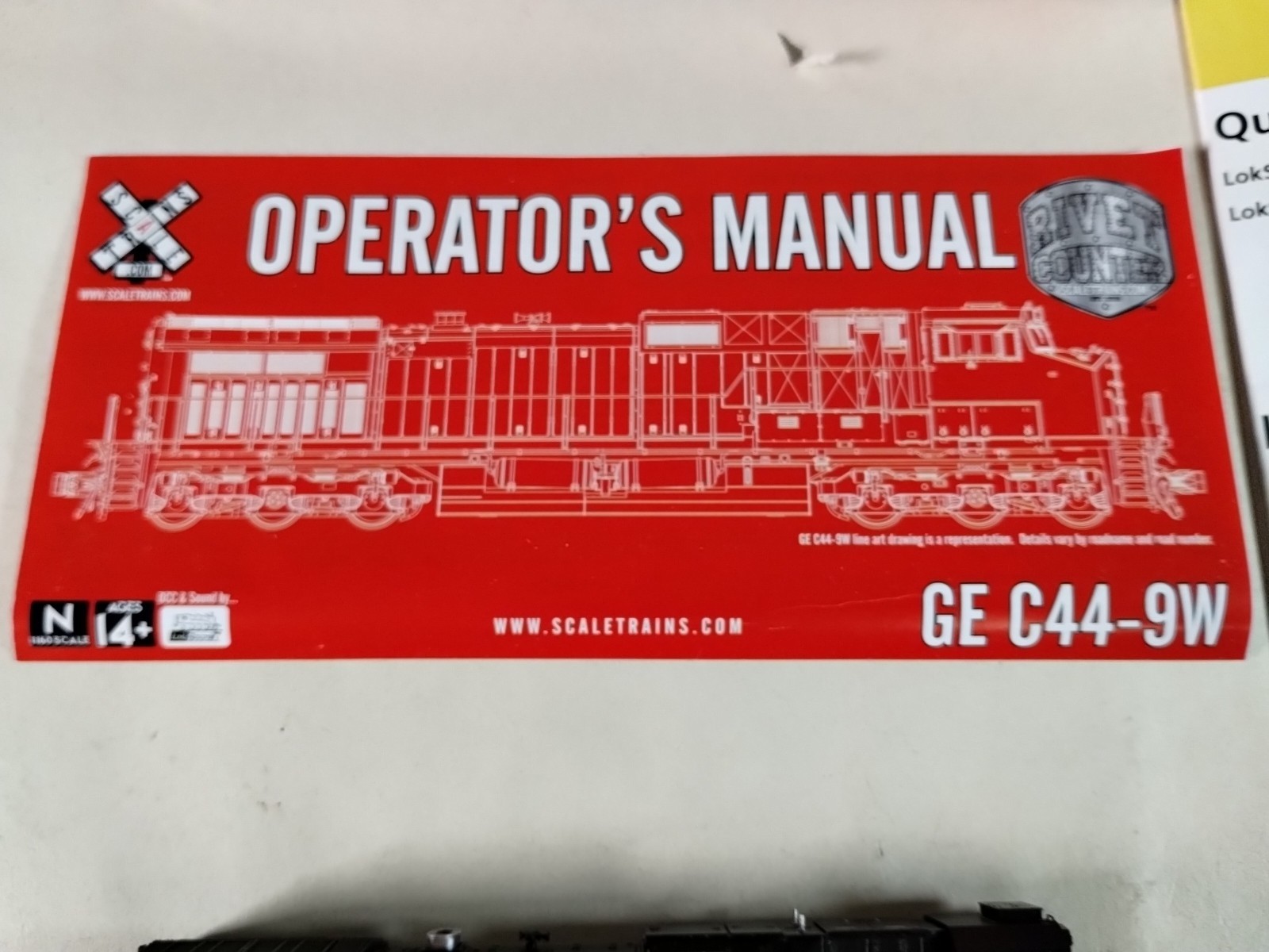 ScaleTrains Rivet Counter N Scale GE C40-9, Norfolk Southern #8840 DCC & Sound