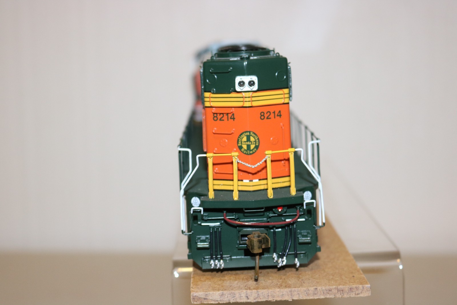 !!! Overland Models AJIN O Scale BNSF SD75M C/P w/ too many LIGHTS #8214