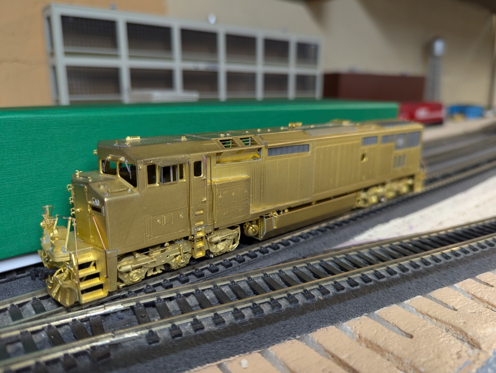 AH: Overland Models Brass Un-painted C40-8M #2408 CN Canadian National Version