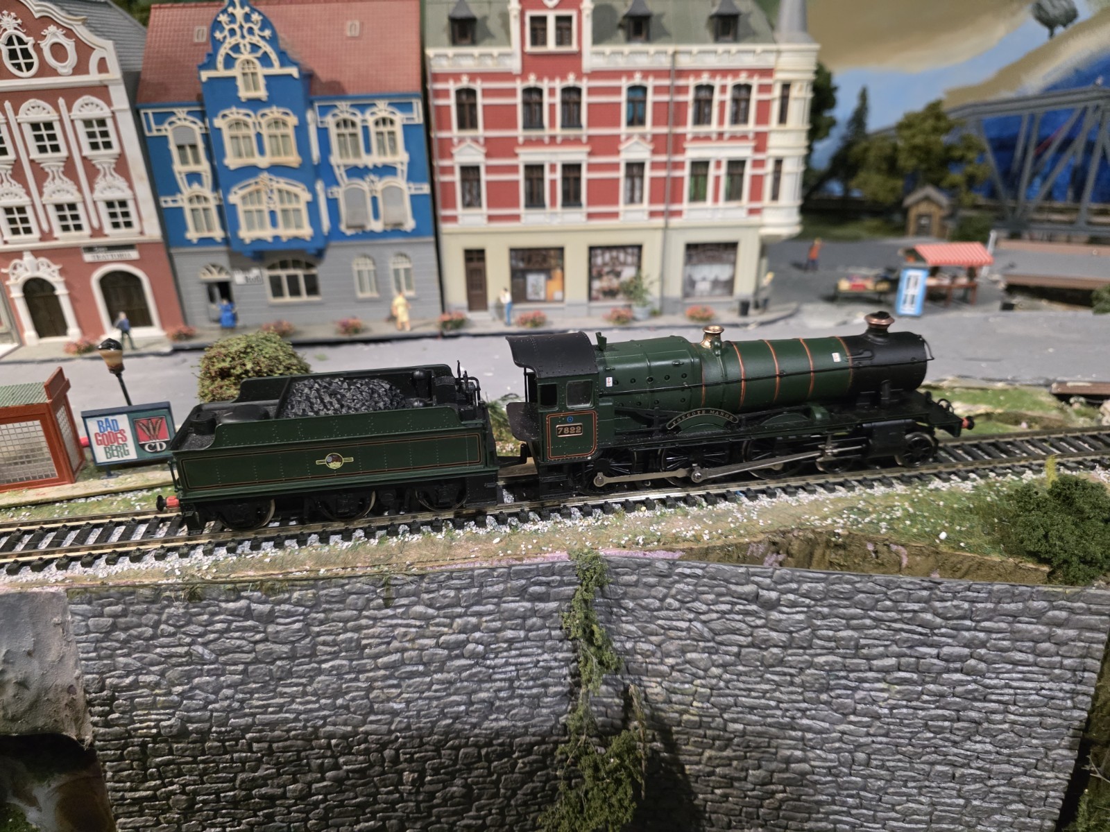 Bachmann Branchline BR Manor Class Steam Locomotive 31-306 OO Scale DC
