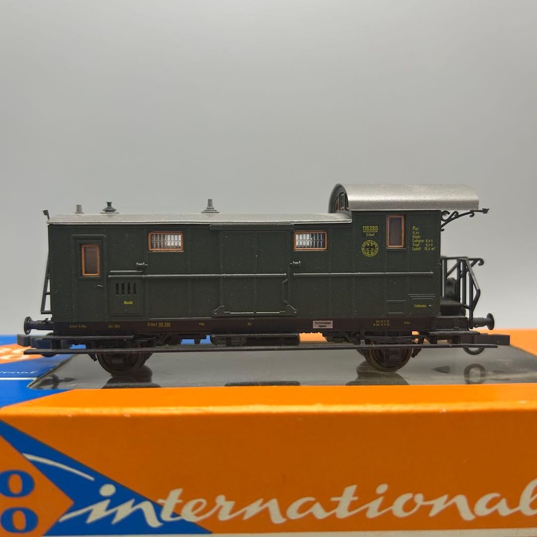 ROCO HO gauge freight train caboose 4205