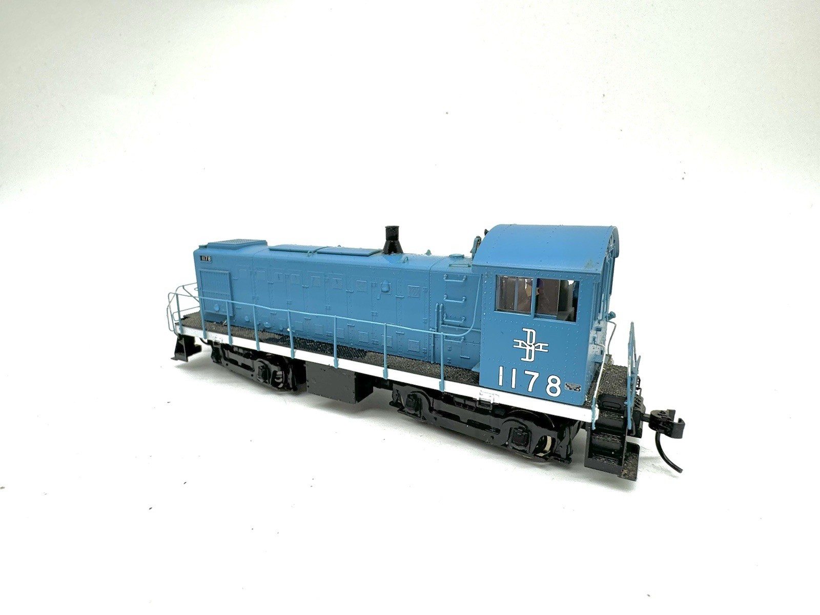 Life Like – Proto 2K Boston & Maine Railroad B&M S3 #1178 switcher RTR HO