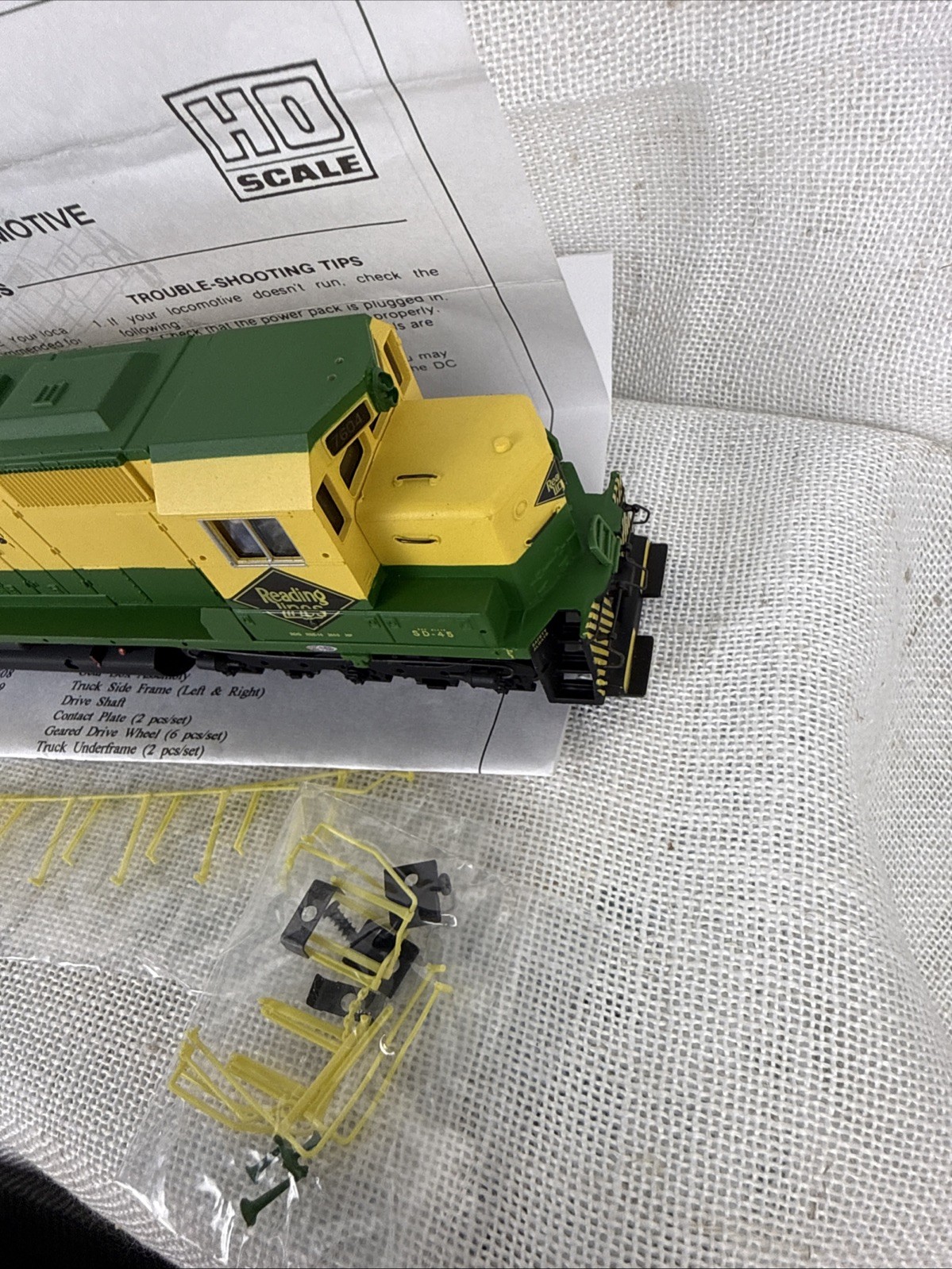 HO Bachmann Spectrum SD-45 Diesel Engine – “Reading-Bee Line” #7604 NEW!!!!!!!!!
