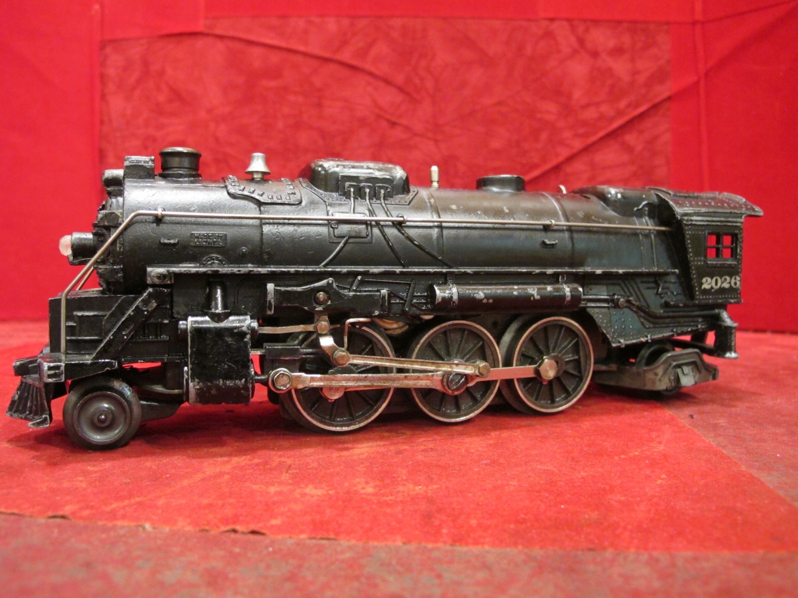 Lionel Vintage Postwar No. 2026 2-6-2 Locomotive~runs lights smoke