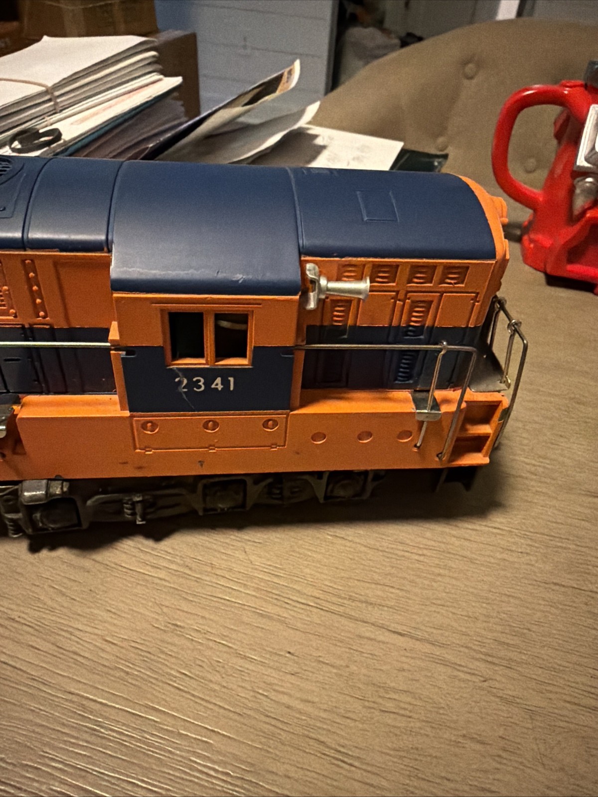 2341 NEW JERSEY CENTRAL FM DIESEL LOCO with a Williams Shell.