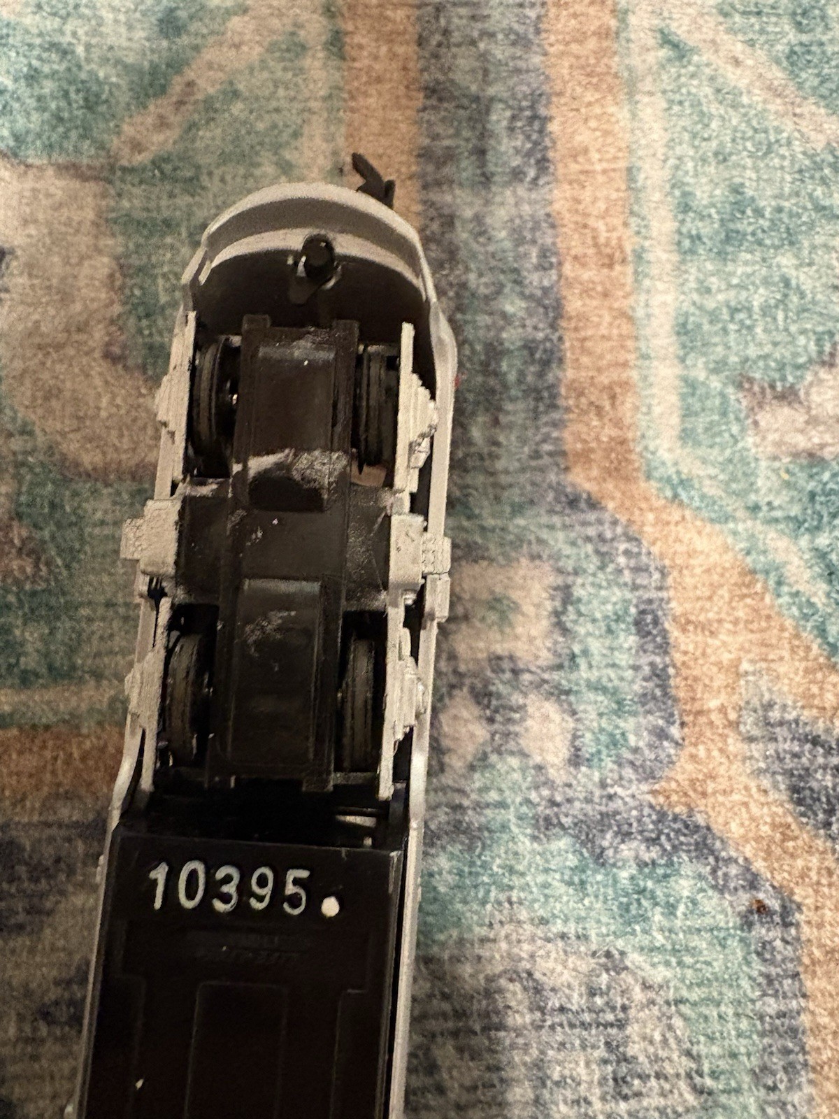 Life-like HO Scale Diesel Santa Fe Locomotive & B Unit For Model Train Display