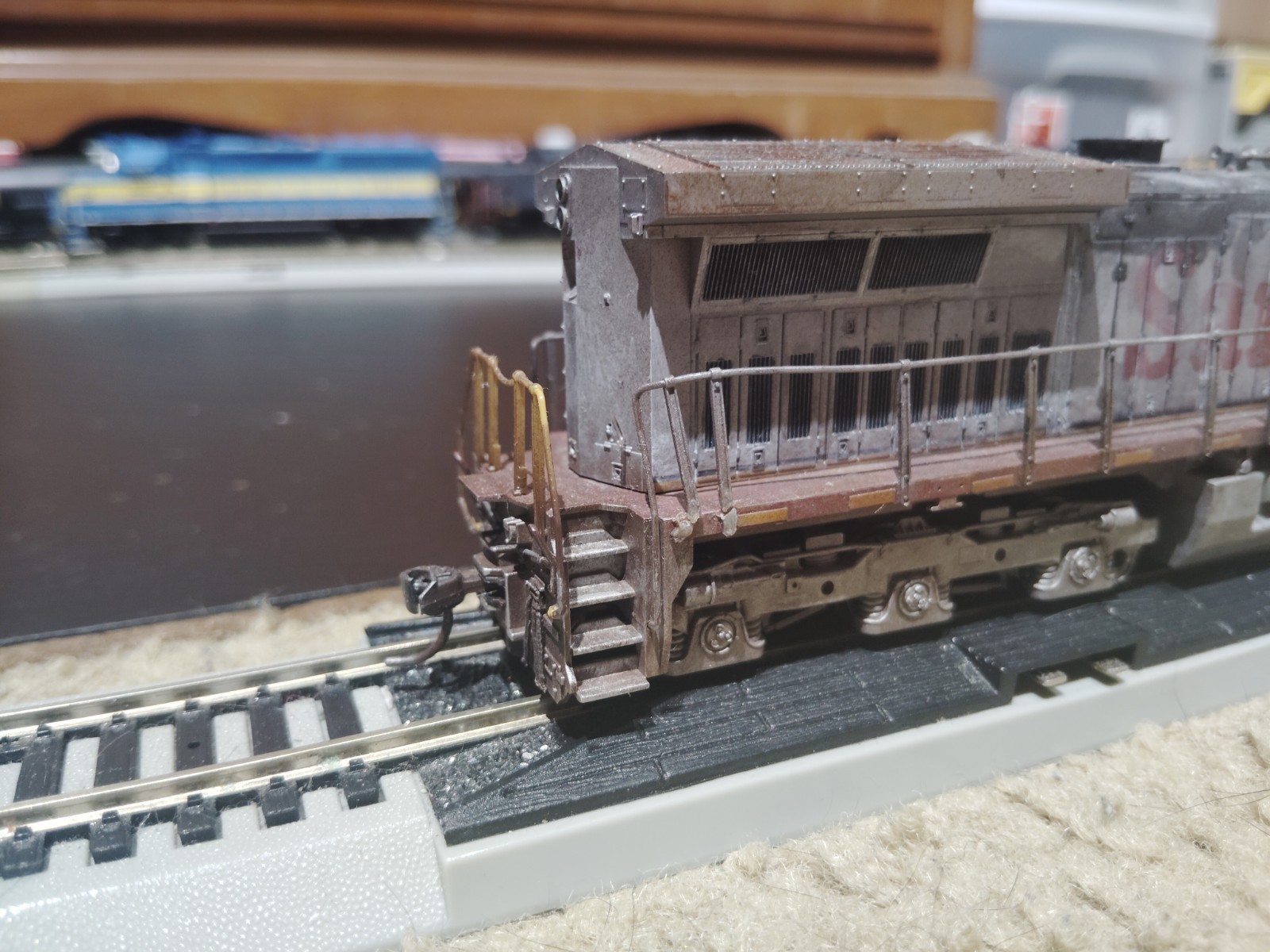 HO Kato BNSF 669 C44-9W Dash 9 Weathered DCC No Sound