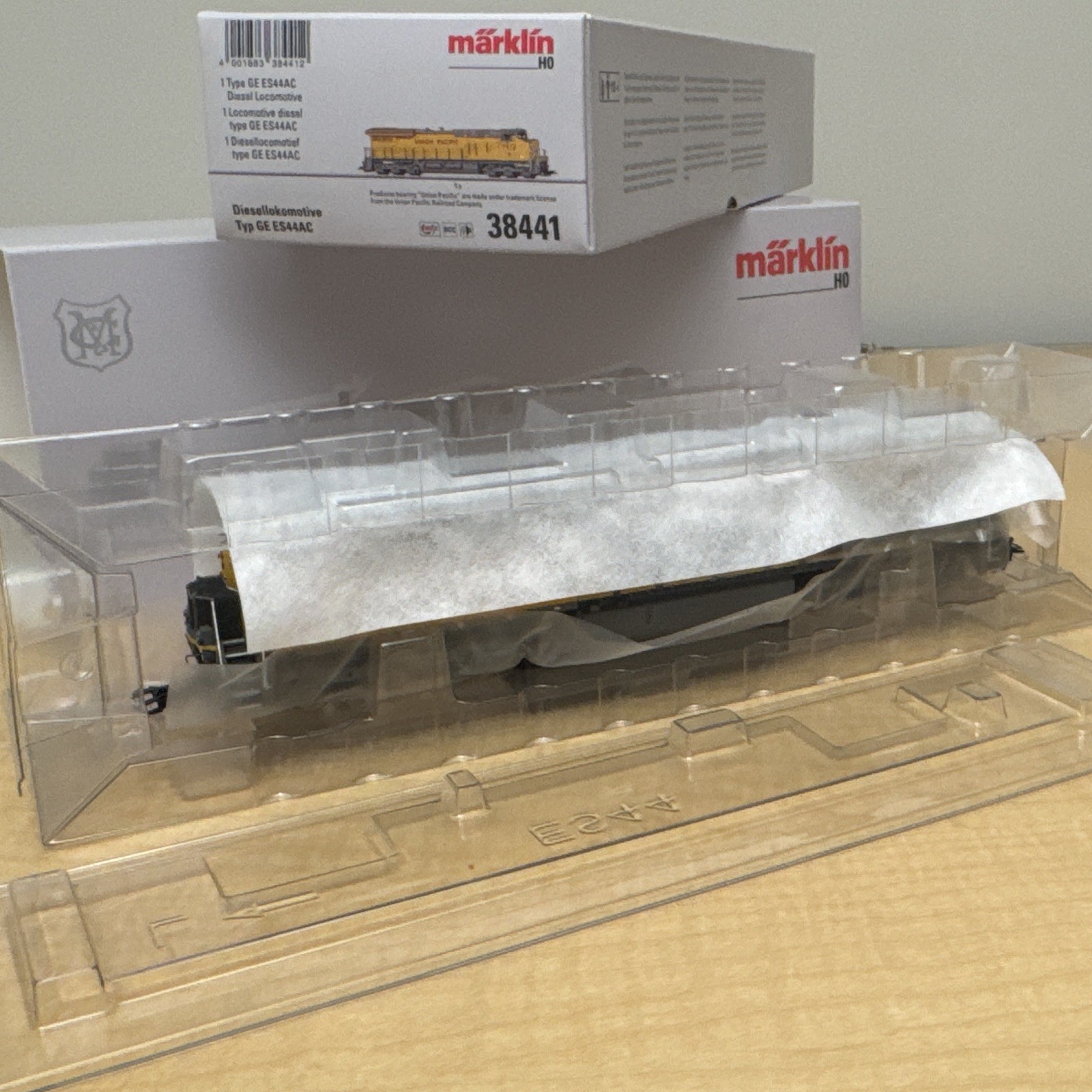 Märklin Marklin HO Union Pacific GE ES44AC Diesel Loco 7912 Digital DCC AC 38441