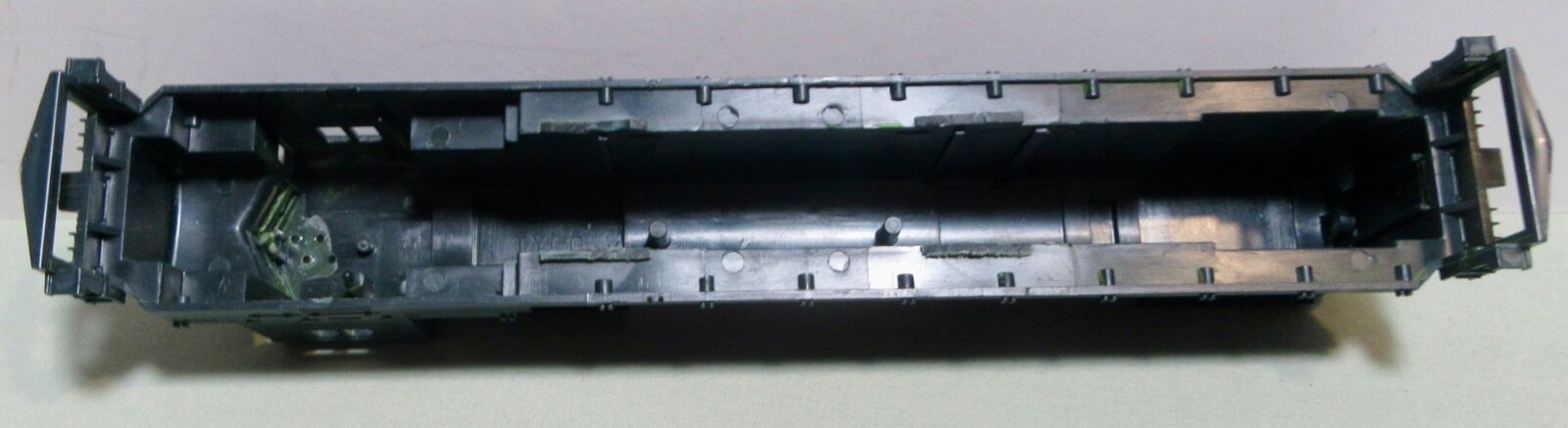 Tyco HO Scale Black Unlabled Locomotive Shell