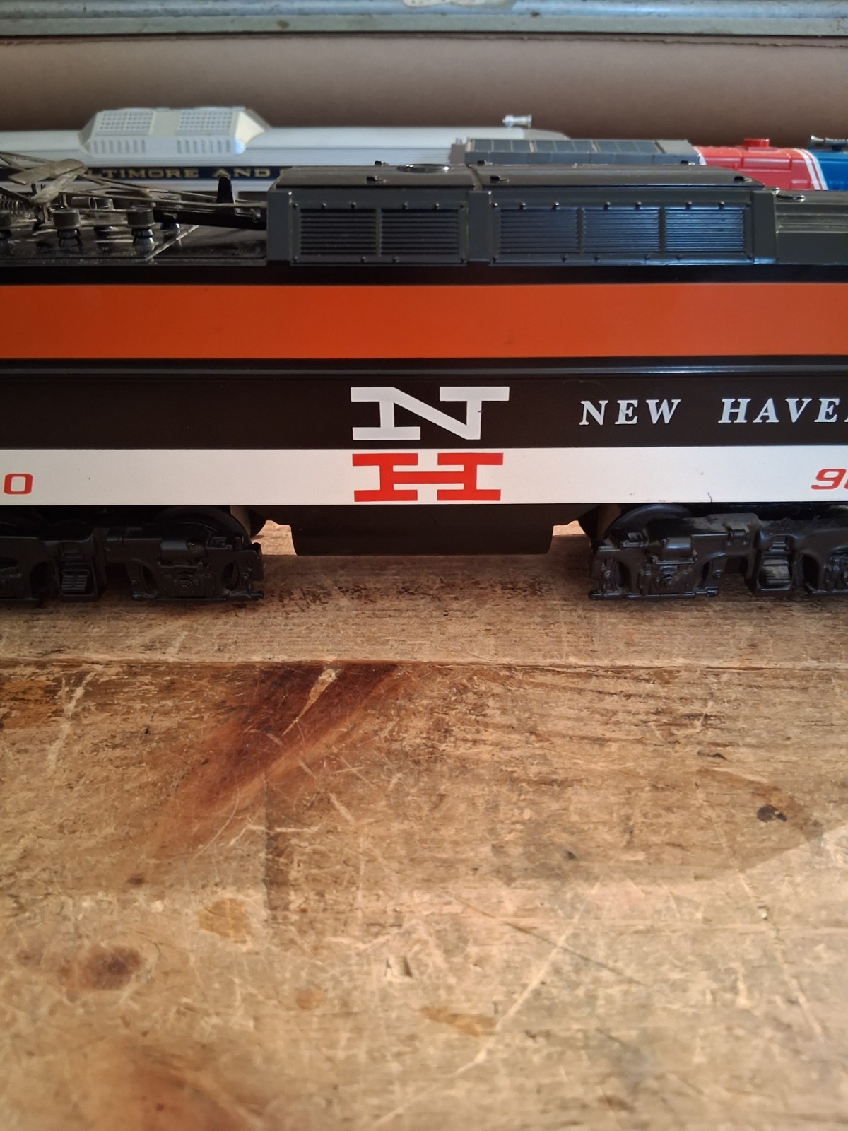 Williams E60-501 O New Haven E60 Electric Locomotive w/Horn. Cab #960 WORKS