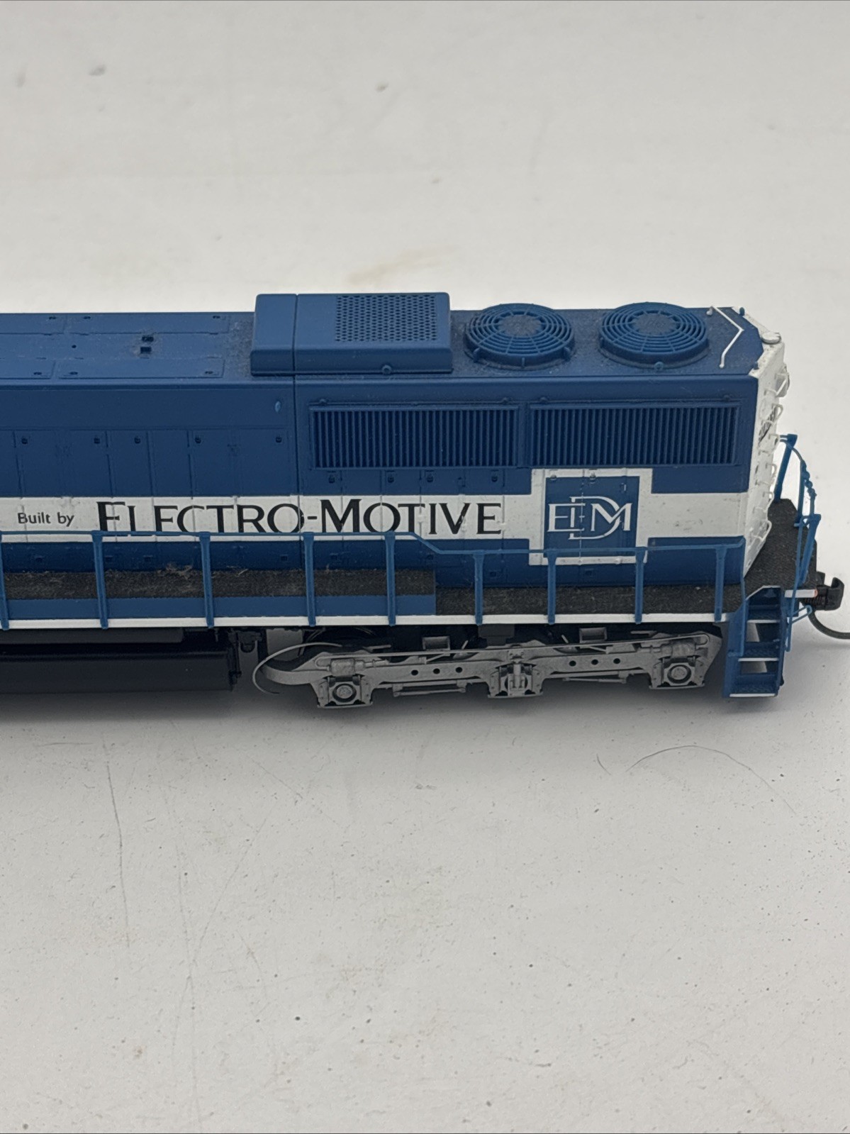 Lifelike Model HO Scale SD60 Diesel Engine Electro-Motive #9003