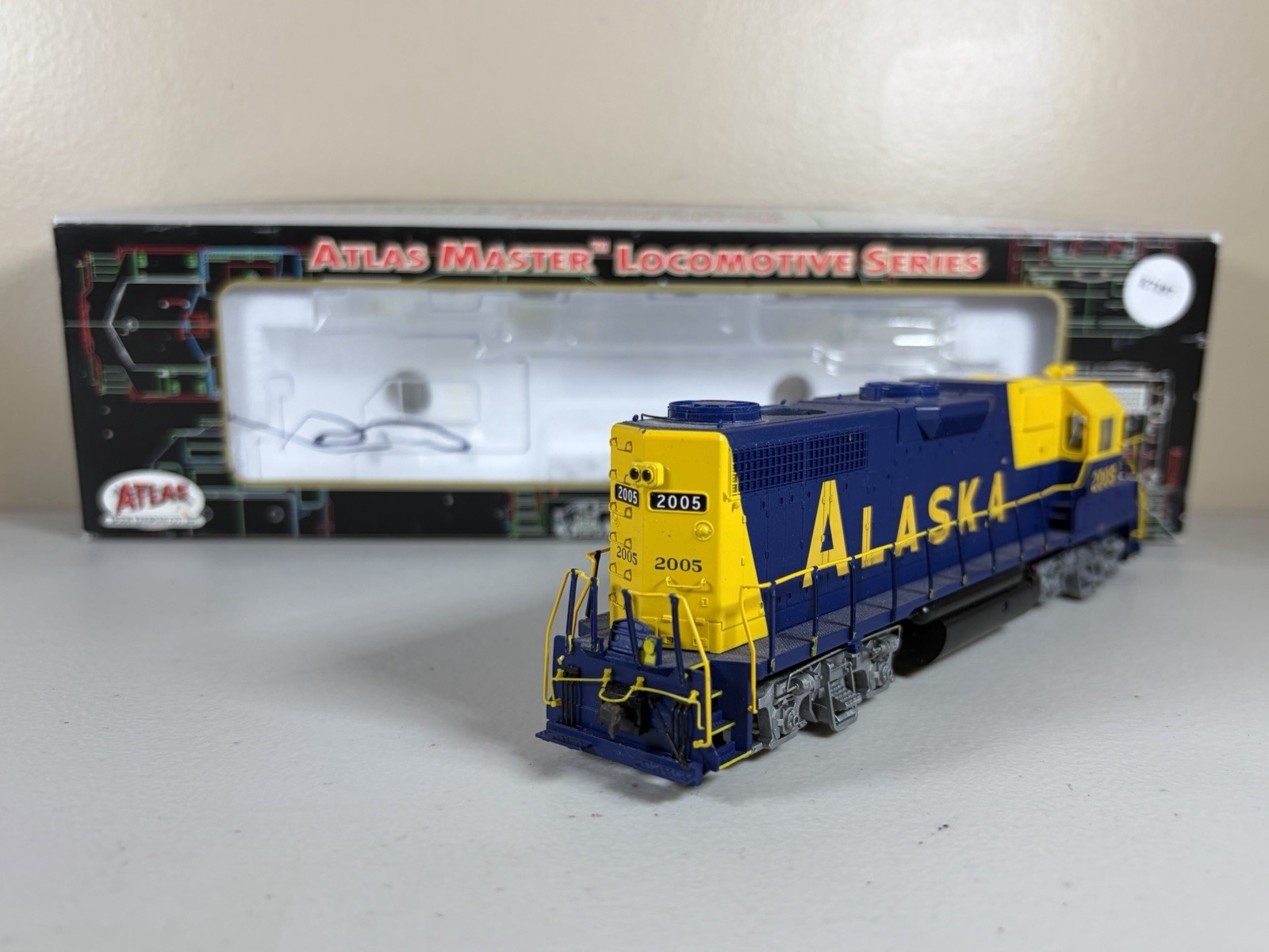 HO Altas DCC Ready Alaska GP38 #2005