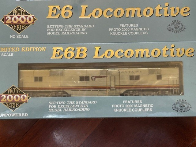 SANTA FE ” WARBONNET ” EMD E6 A unit #15 DCC SOUND / B DUMMY HO Scale NEW SEALED