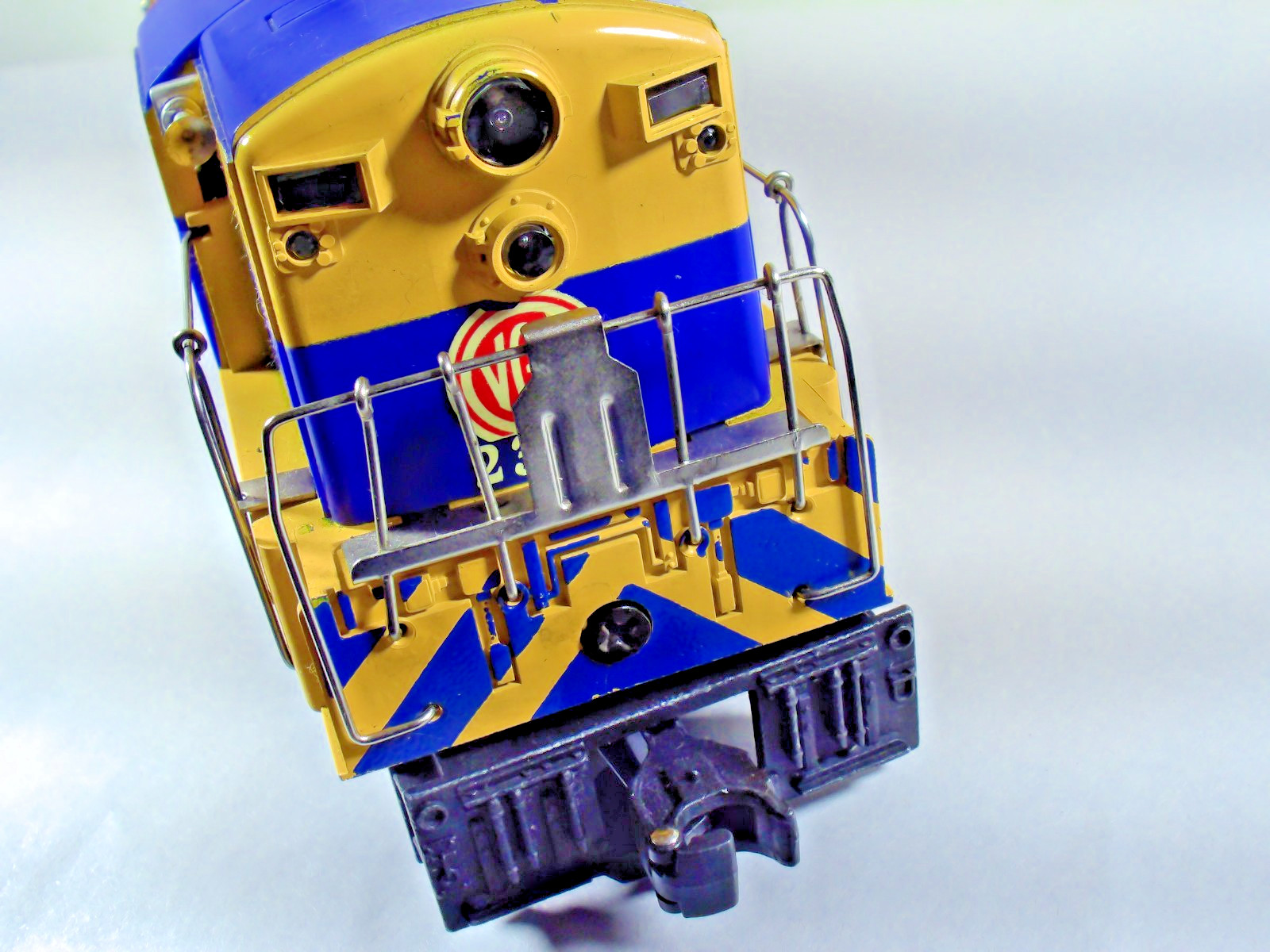 Vintage Original Lionel Postwar 2331 FM Virginian Diesel HIGH CONDITION