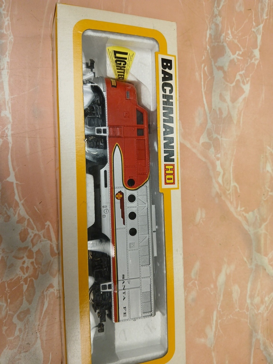 NOS Bachmann Santa Fe 0680 EMD FT Diesel Locomotive HO Tested LIGHT/Box NICE