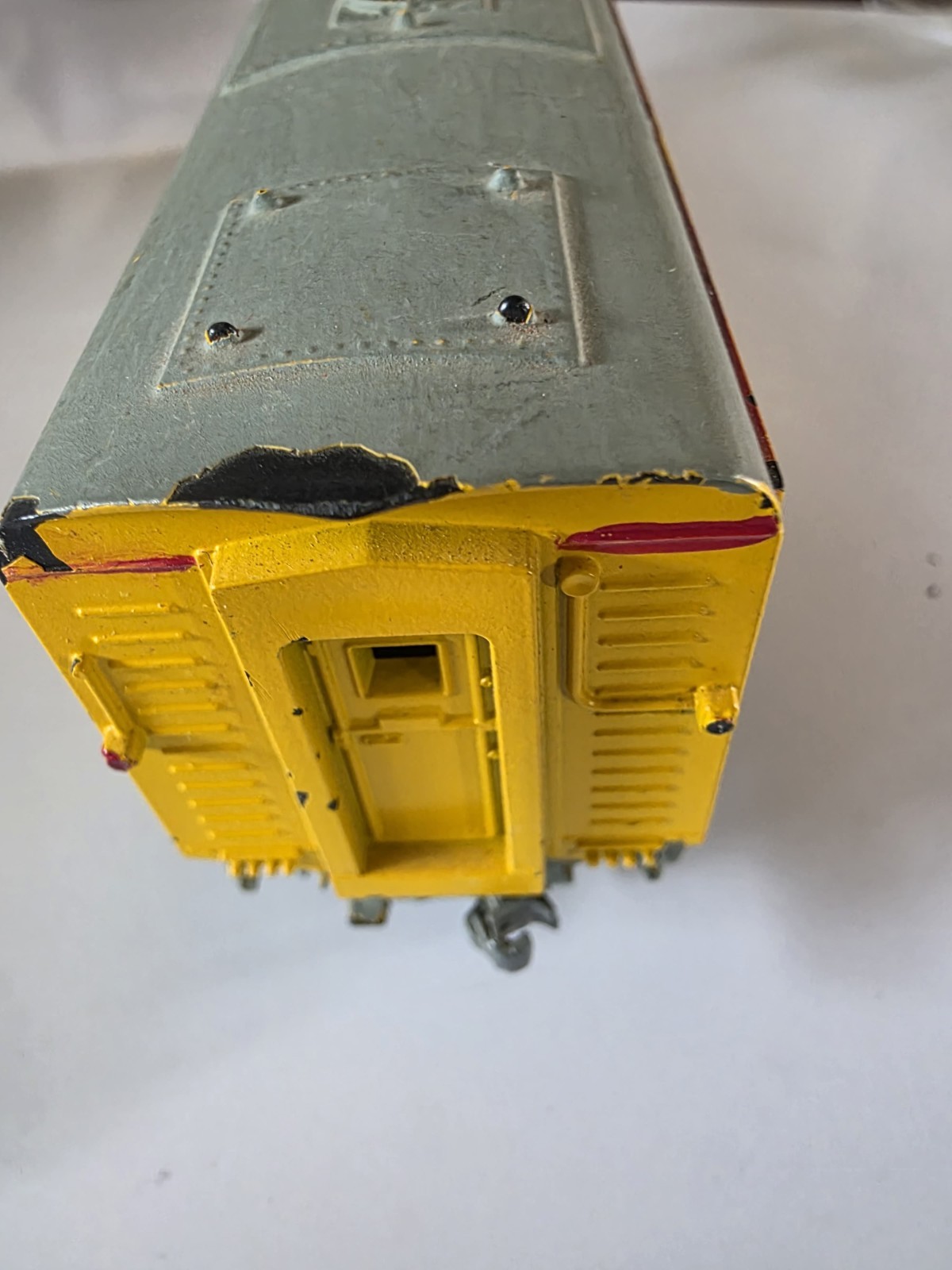 Union Pacific O Gauge Diesel Locomotive Body Shell 1468/1468B Yellow Gray Red
