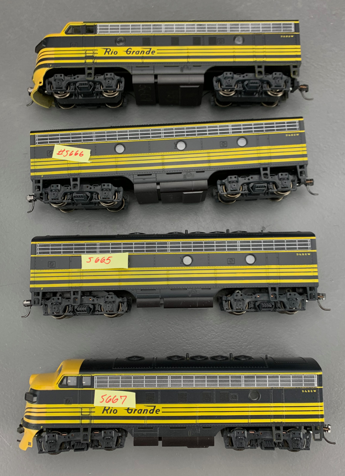 HO Stewart/Kato Rio Grande F7 A-B-B-A PH I Locomotives Powered DccNonSnd HO8064