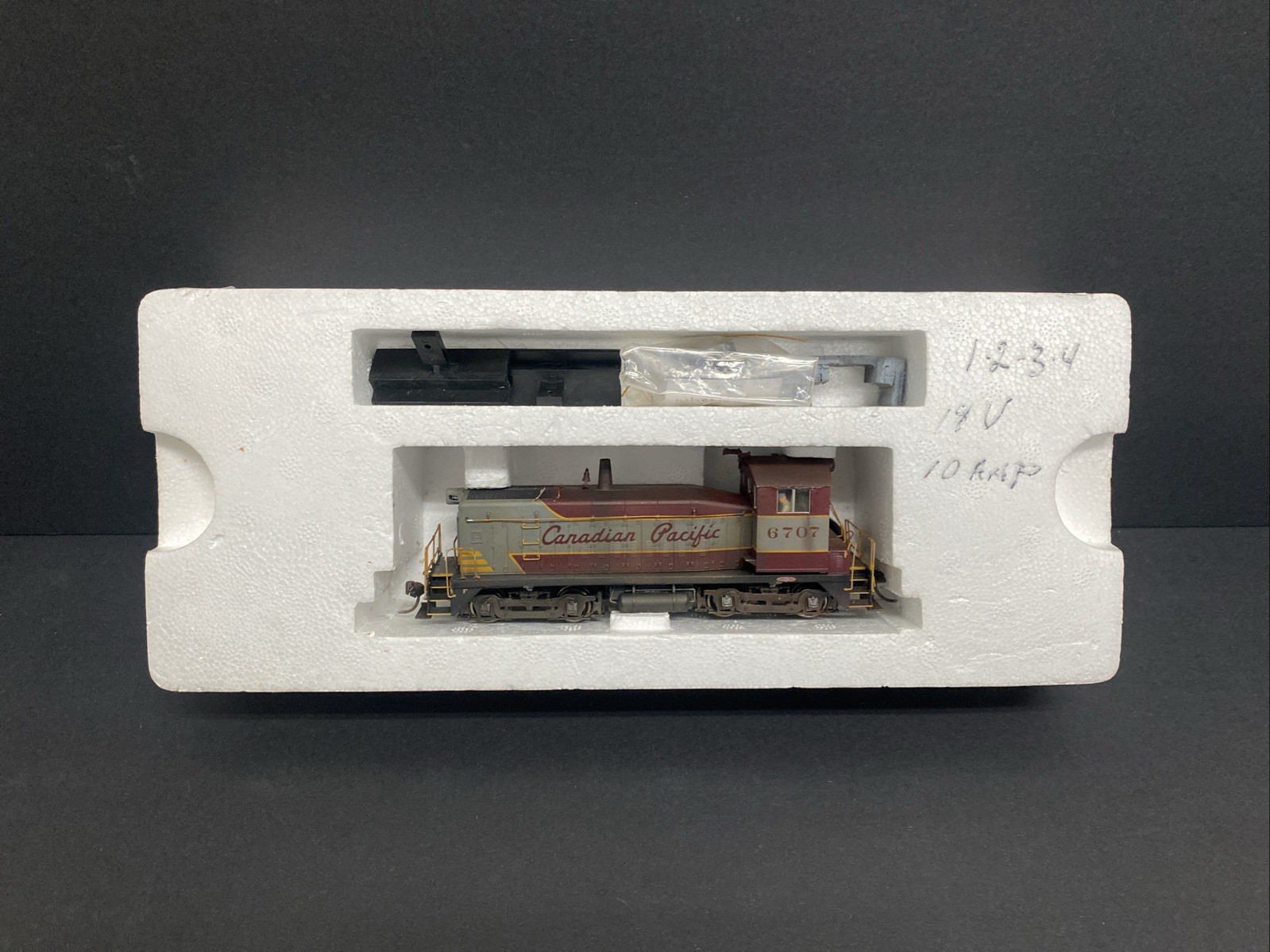 PROTO 2000 HO Canadian National SW8/900 #6707 DCC Sound Excellent Box REF J13