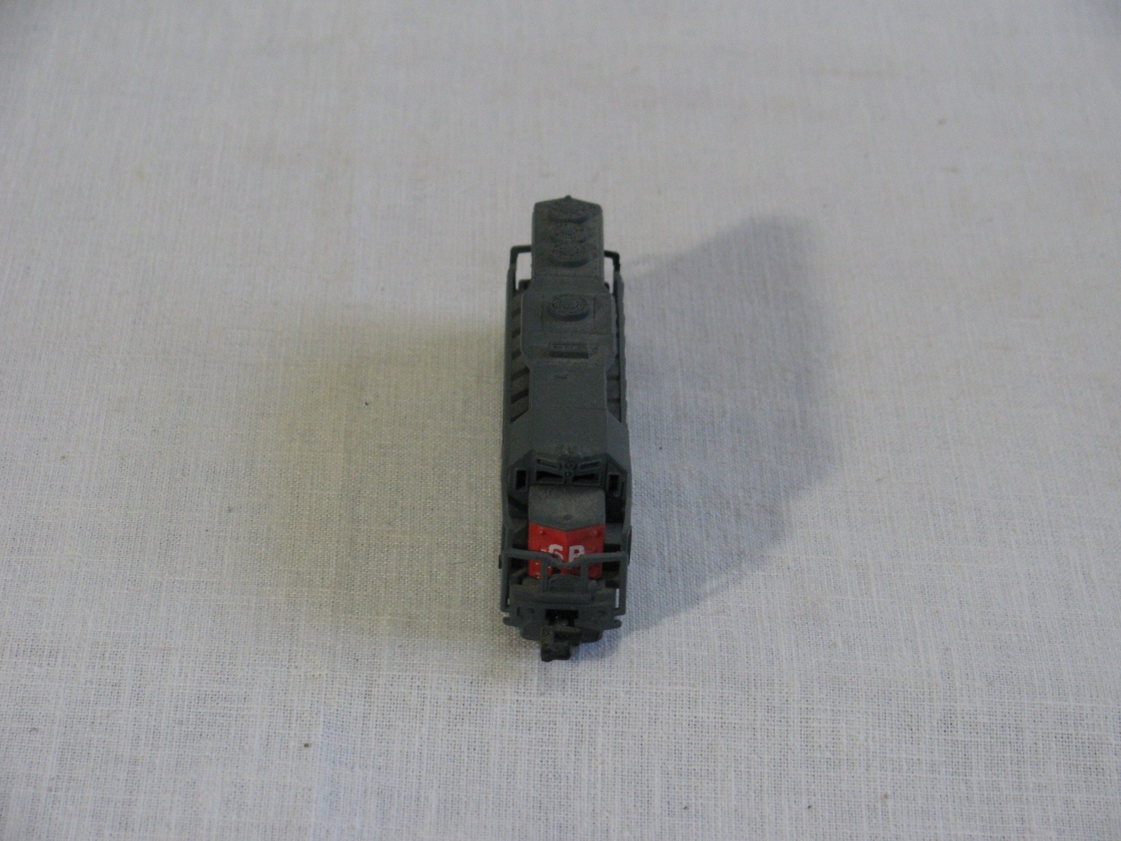 N Scale High Speed Diesel Locomotive 418, Southern Pacific #9725, Unpowered r