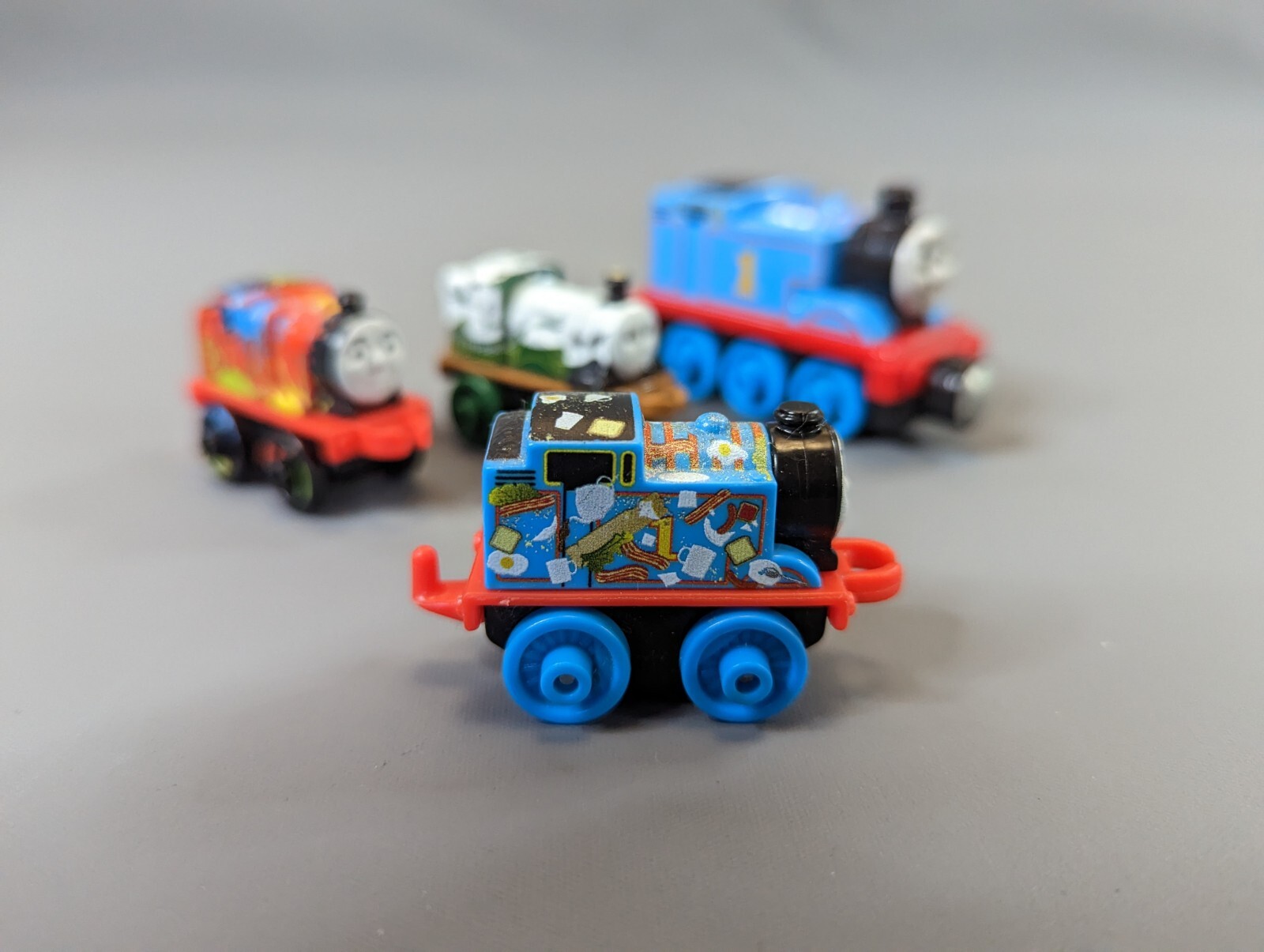 Thomas And Friends Diecast Magnetic and 3 Mini Plastic Trains 2013 Mattel
