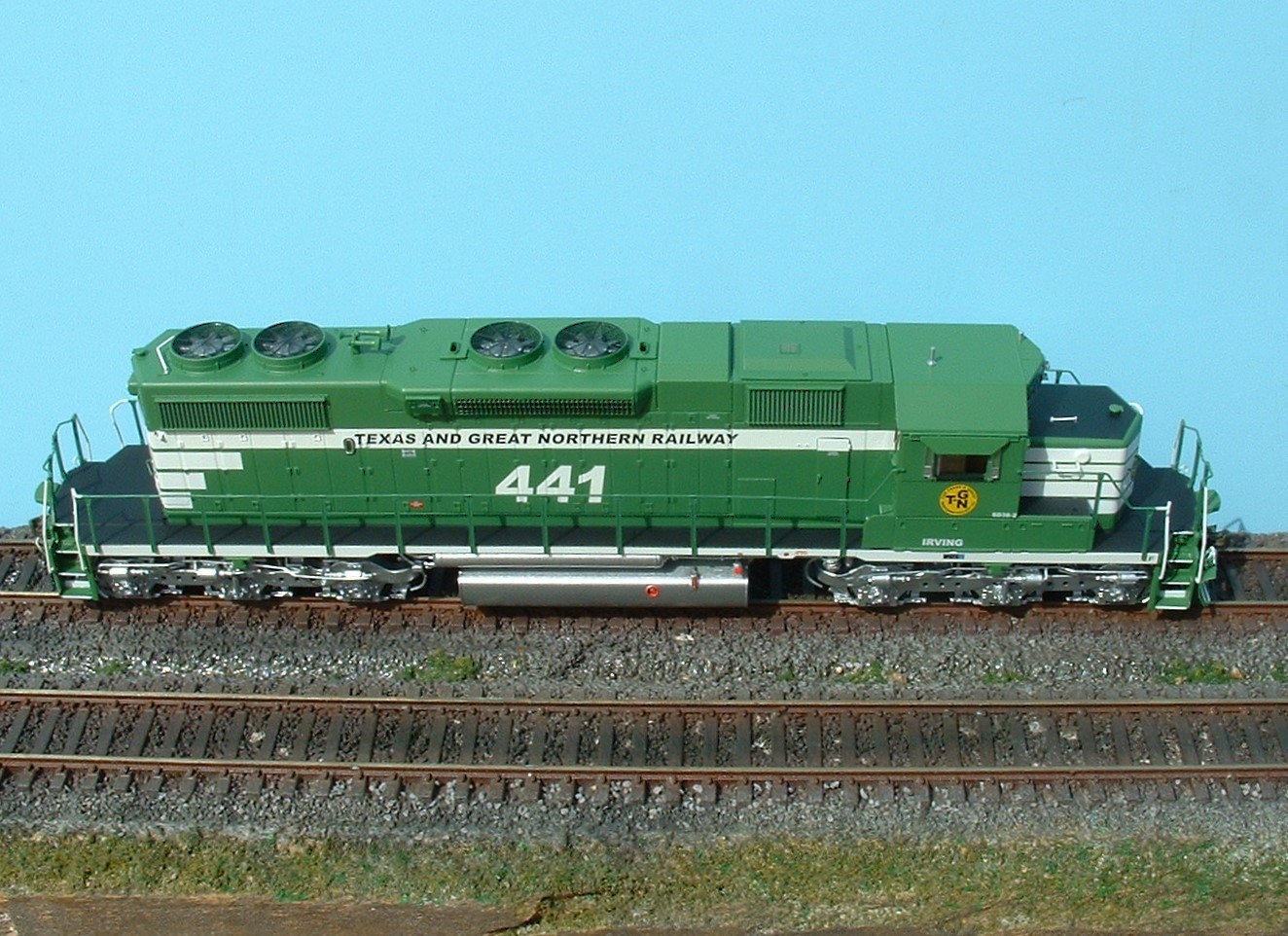 HO Scale Trains Texas & Great Northern SD38-2 locomotive #441 Home Shops NEW NIB