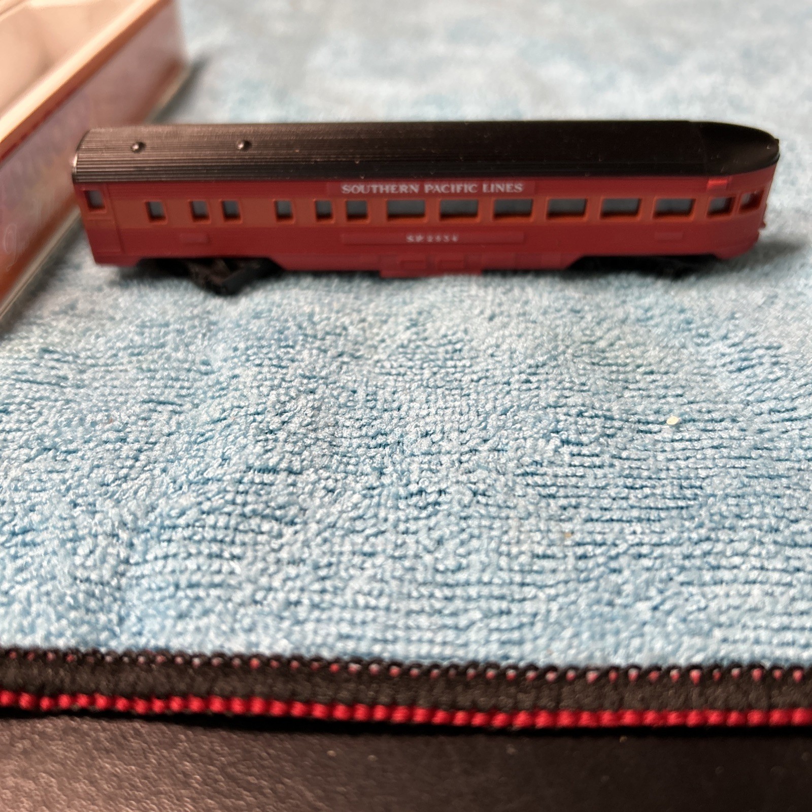 N Scale train Arnold Rapido 5432