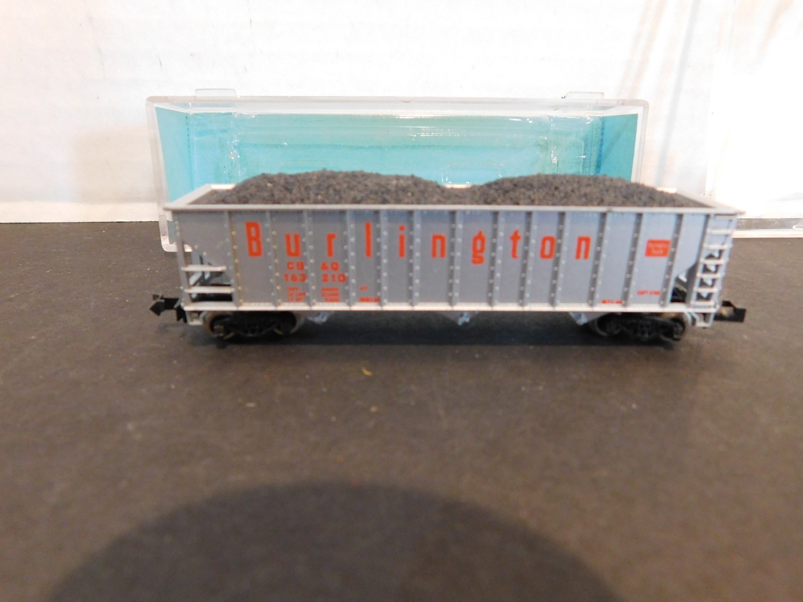 Atlas N Scale Burlington Hopper Car With Coal Load #3261