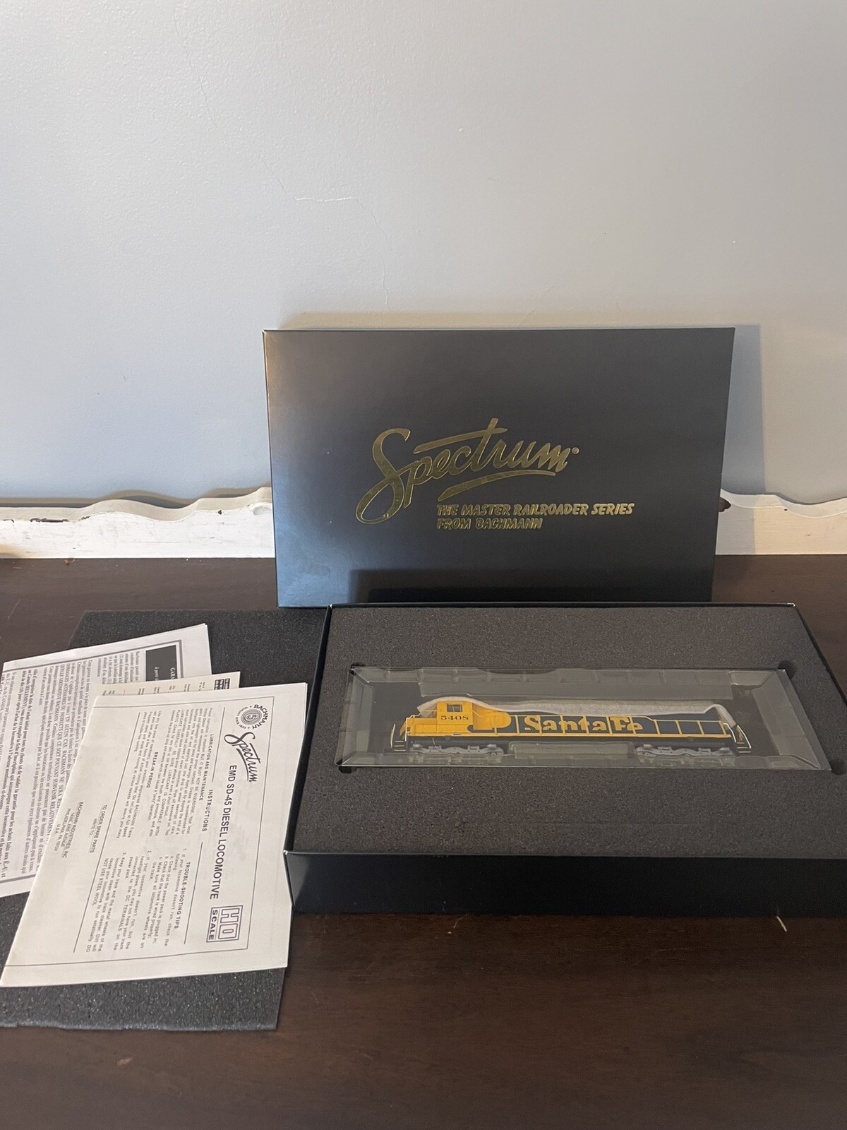 NIB NOS Bachmann Spectrum 82709 EMD SD45 Diesel Santa Fe Blue Yellow HO Scale