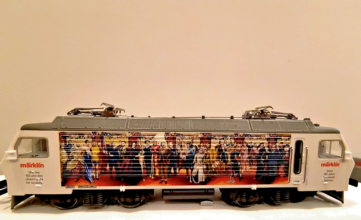 MARKLIN HO 37303 Swiss SOB ANNIVERSARY ELECTRIC LOCO Re 446 DIGITAL NEW IN BOX