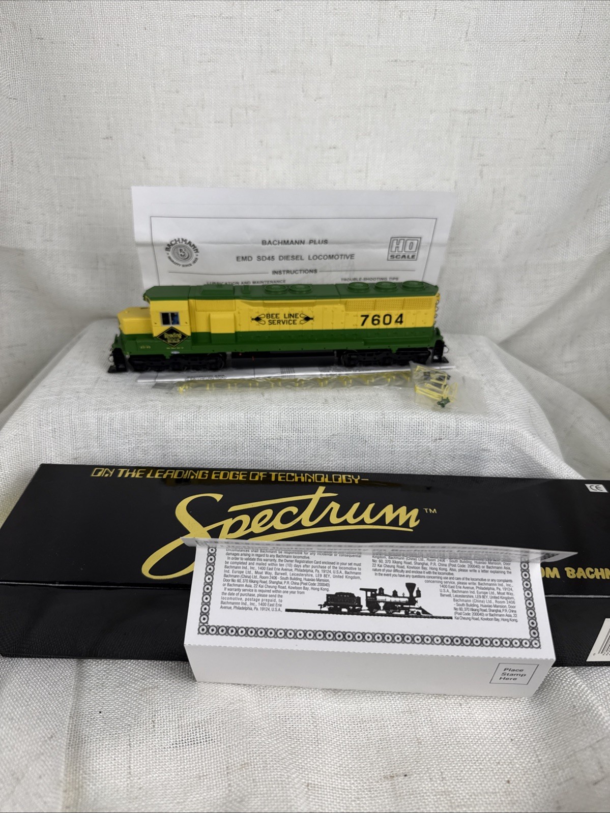HO Bachmann Spectrum SD-45 Diesel Engine – “Reading-Bee Line” #7604 NEW!!!!!!!!!