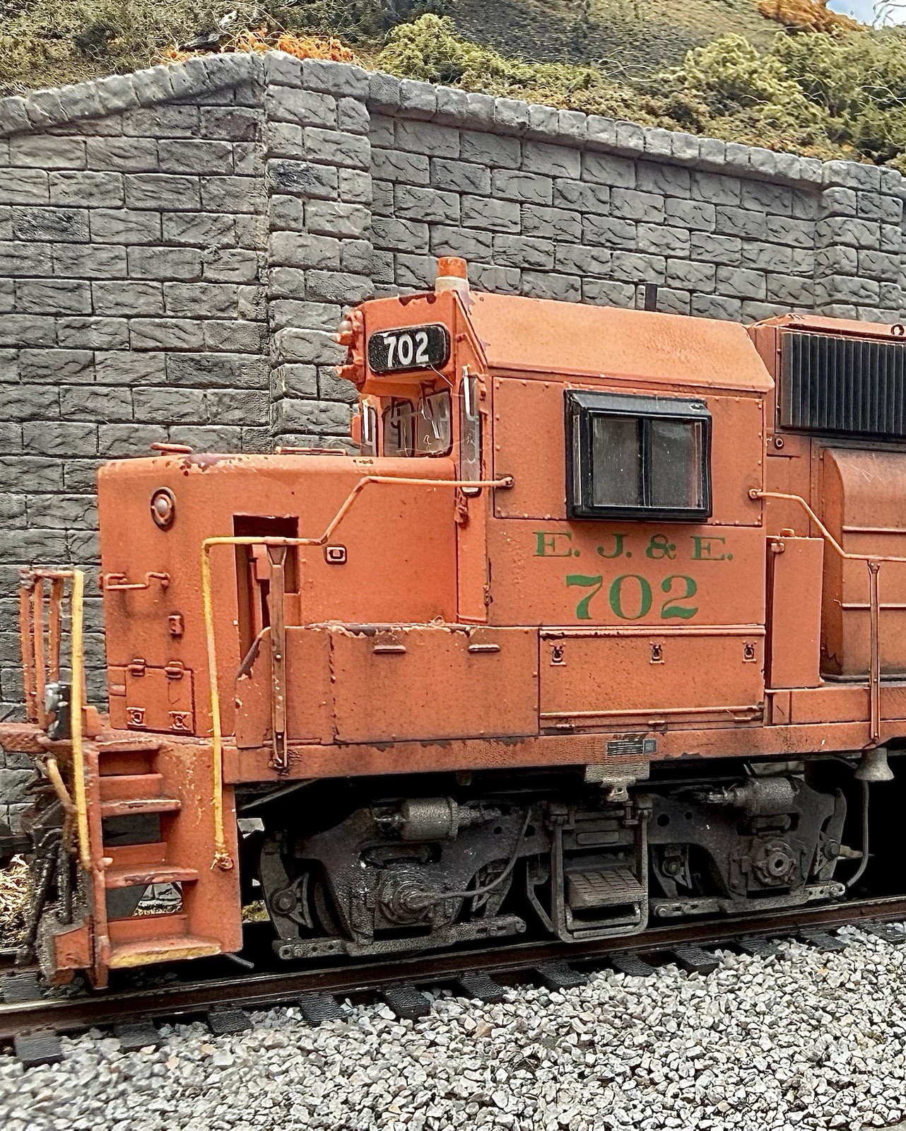 HO Scale Athearn Genesis E j & E GP38-2 DCC/SOUND/NIB/Weathered