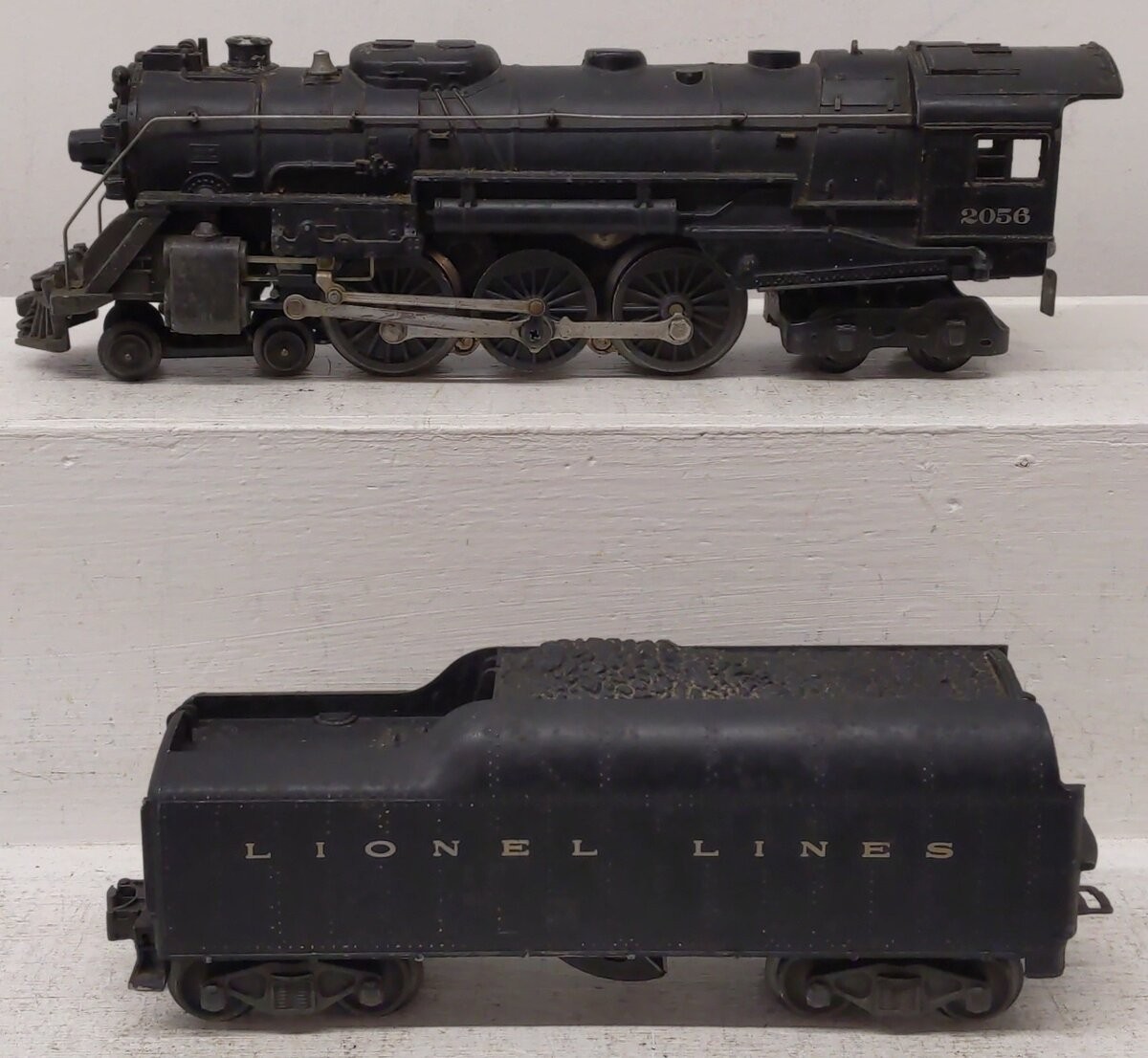 Lionel 2056 Vintage O 4-6-4 Steam Locomotive w/2046W Tender