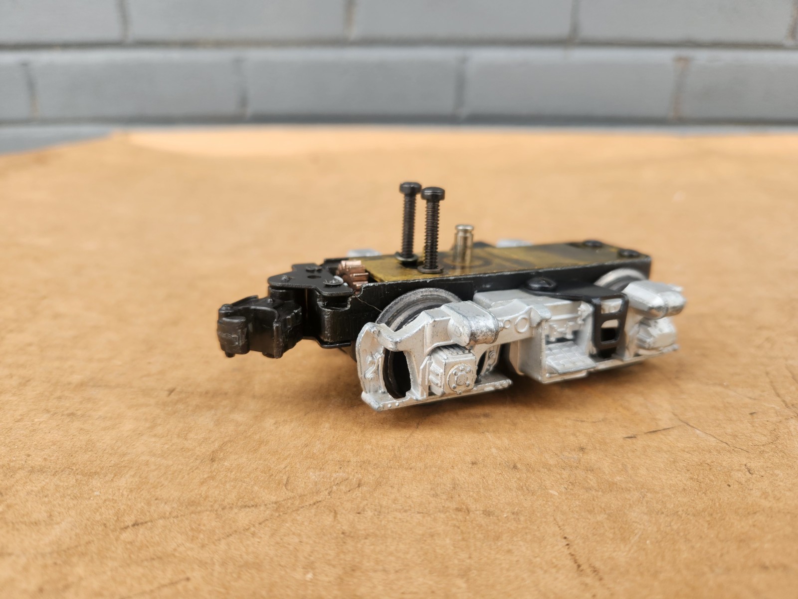 PostwarLionel 2343 2353 F3 Geared Rear A Unit Truck Magnetraction Serviced Clean